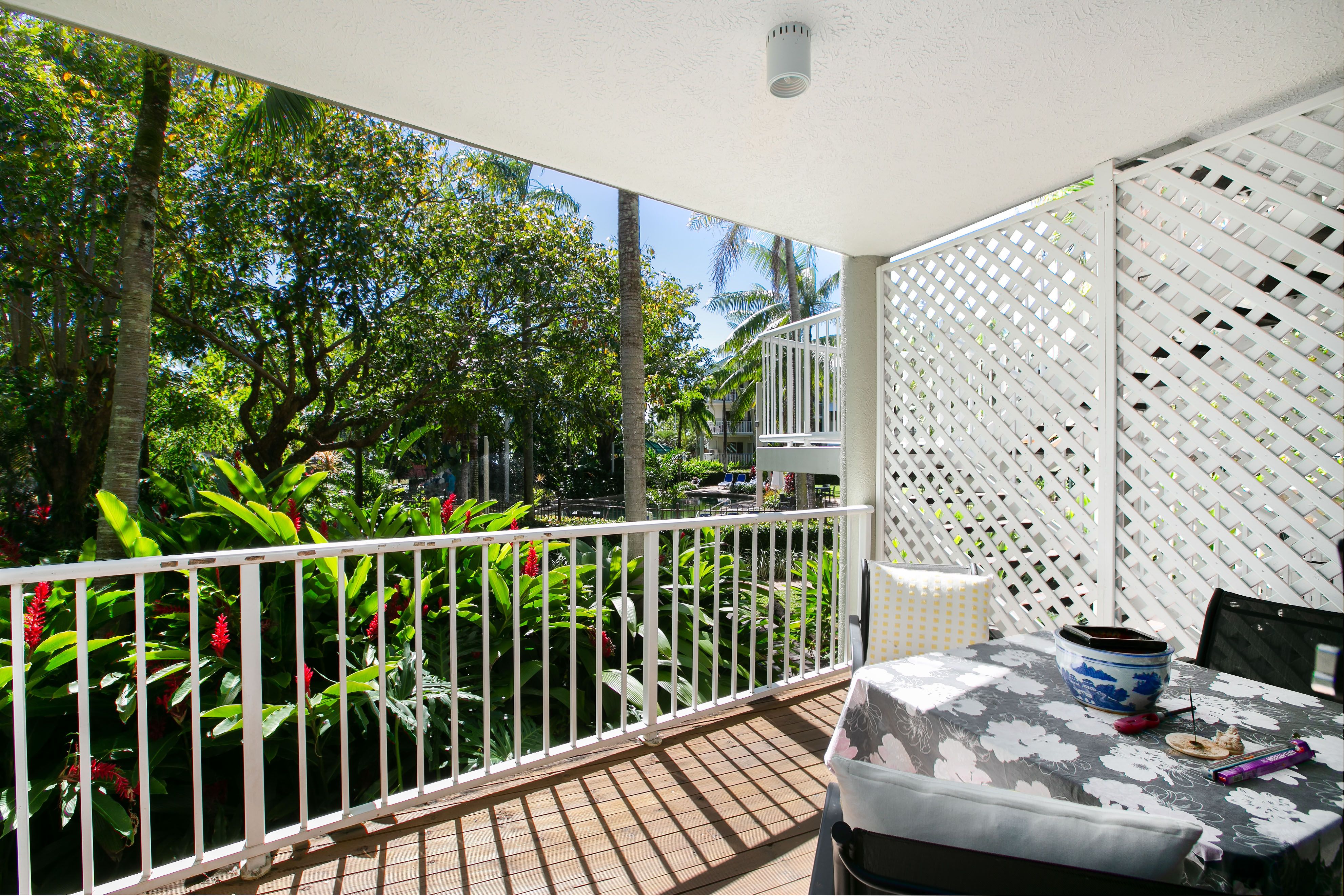 16/129 Oleander Street, Holloways Beach, QLD 4878