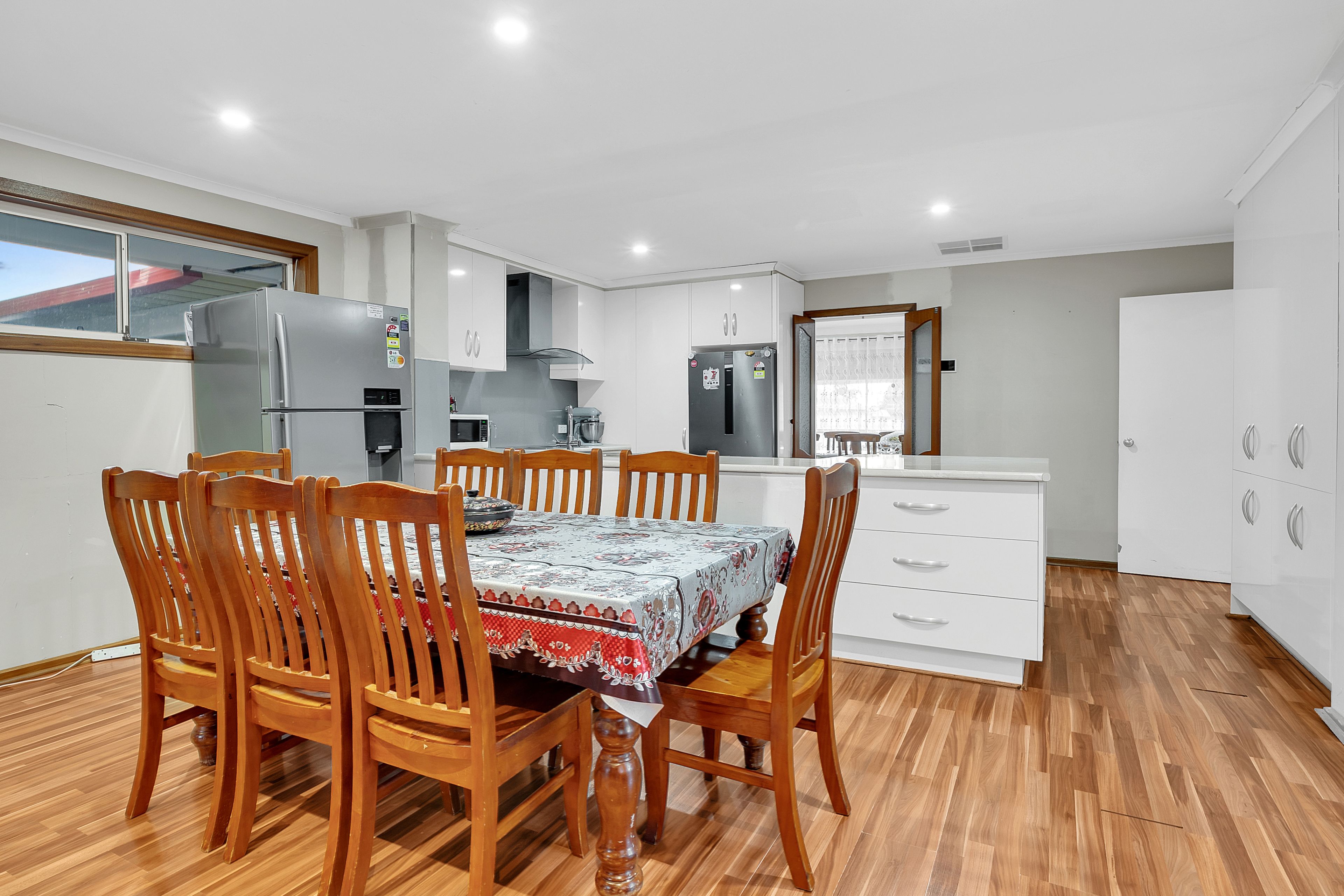 41 Kildonan Avenue — photo 7 of 23