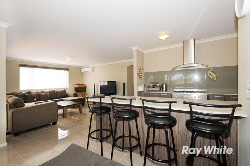 38 Triumph Way, Skye, VIC 3977