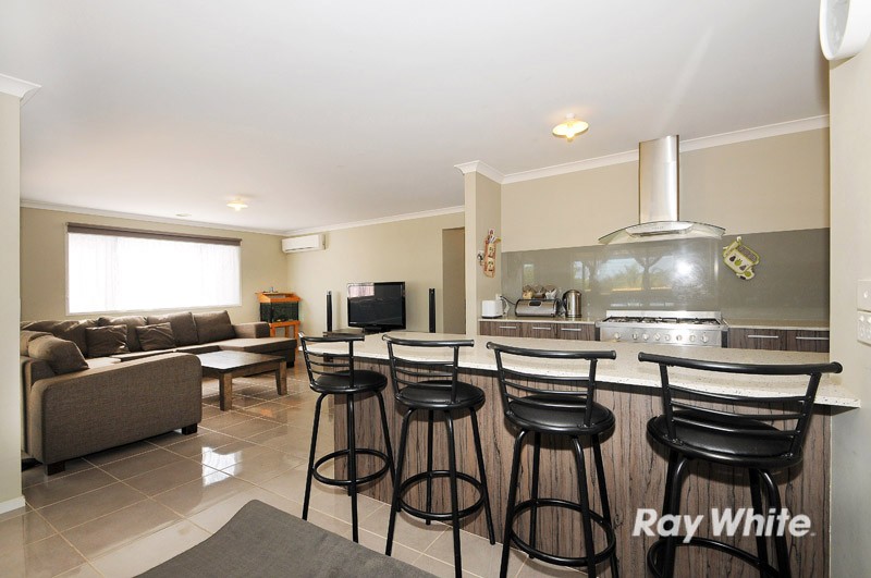 38 Triumph Way, Skye, VIC 3977