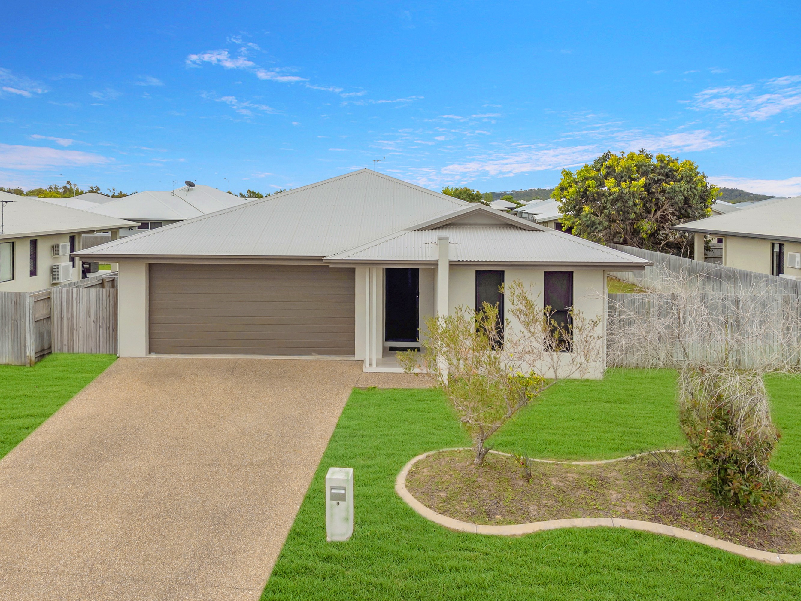 9 Epping Way, Mount Low, QLD 4818