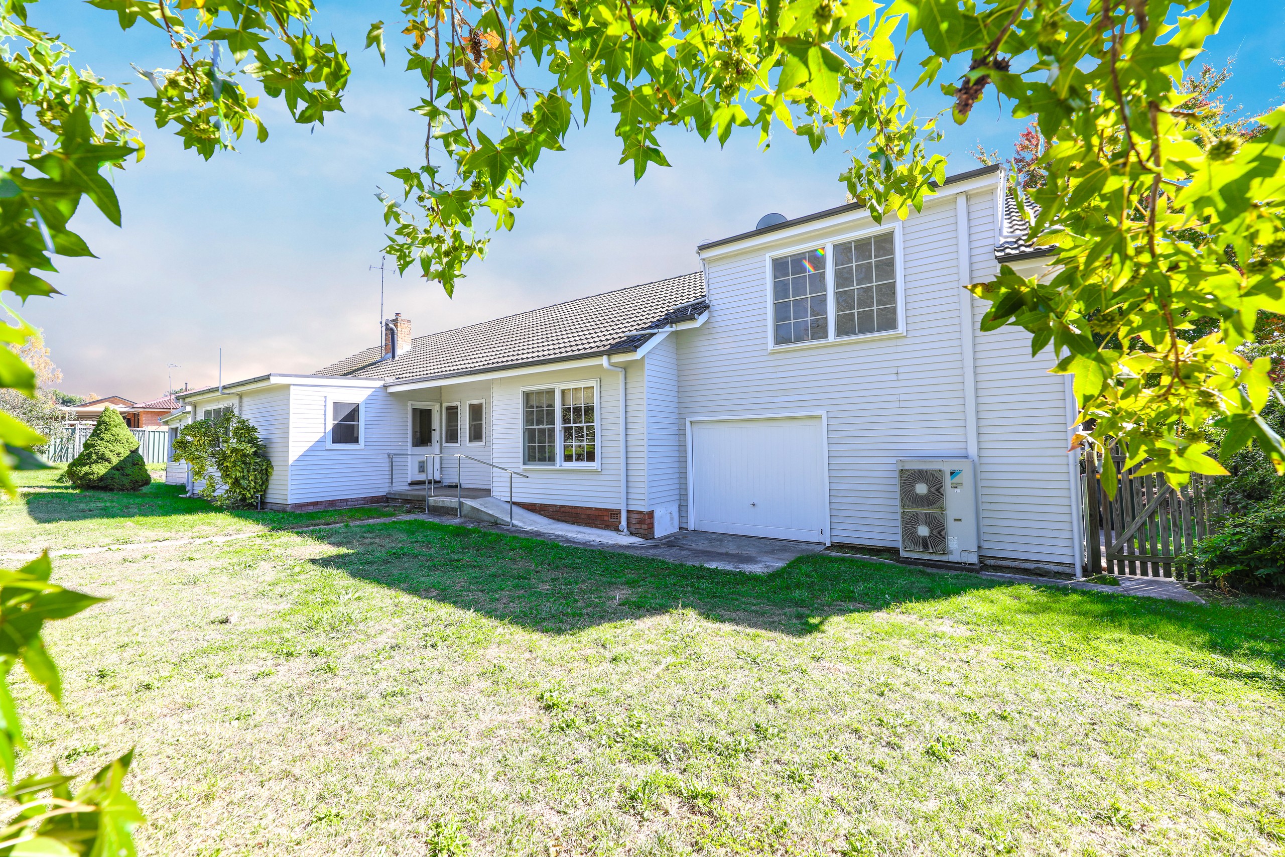 5 Rowlands Street, Blayney, NSW 2799