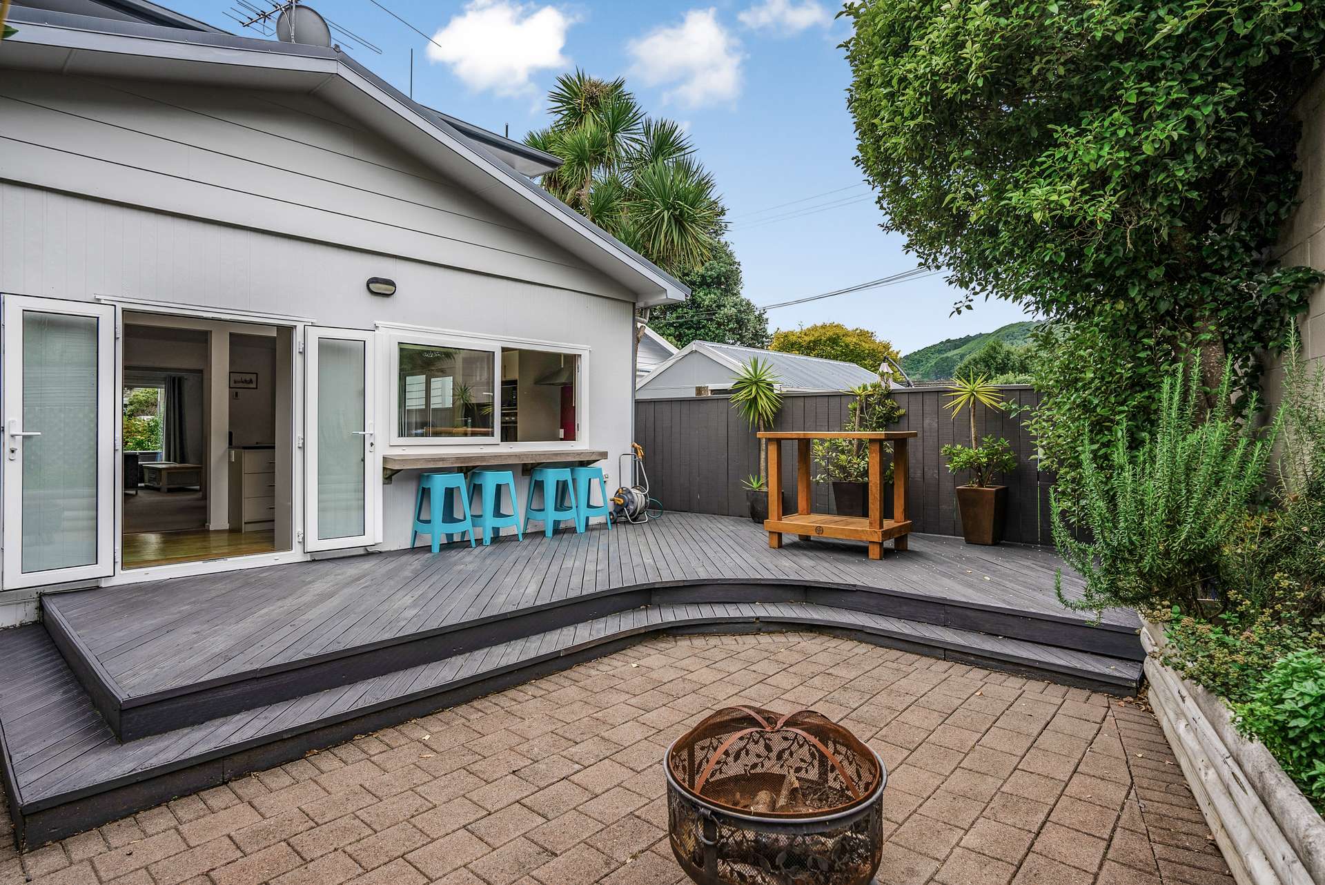 411 Muritai Road photo 17