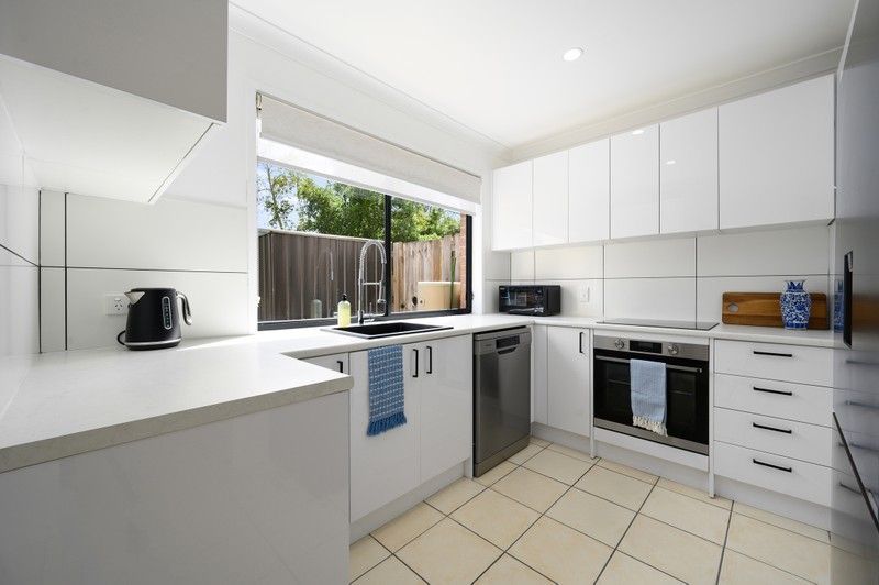 25/141 Pacific Pines Boulevard, Pacific Pines, QLD 4211