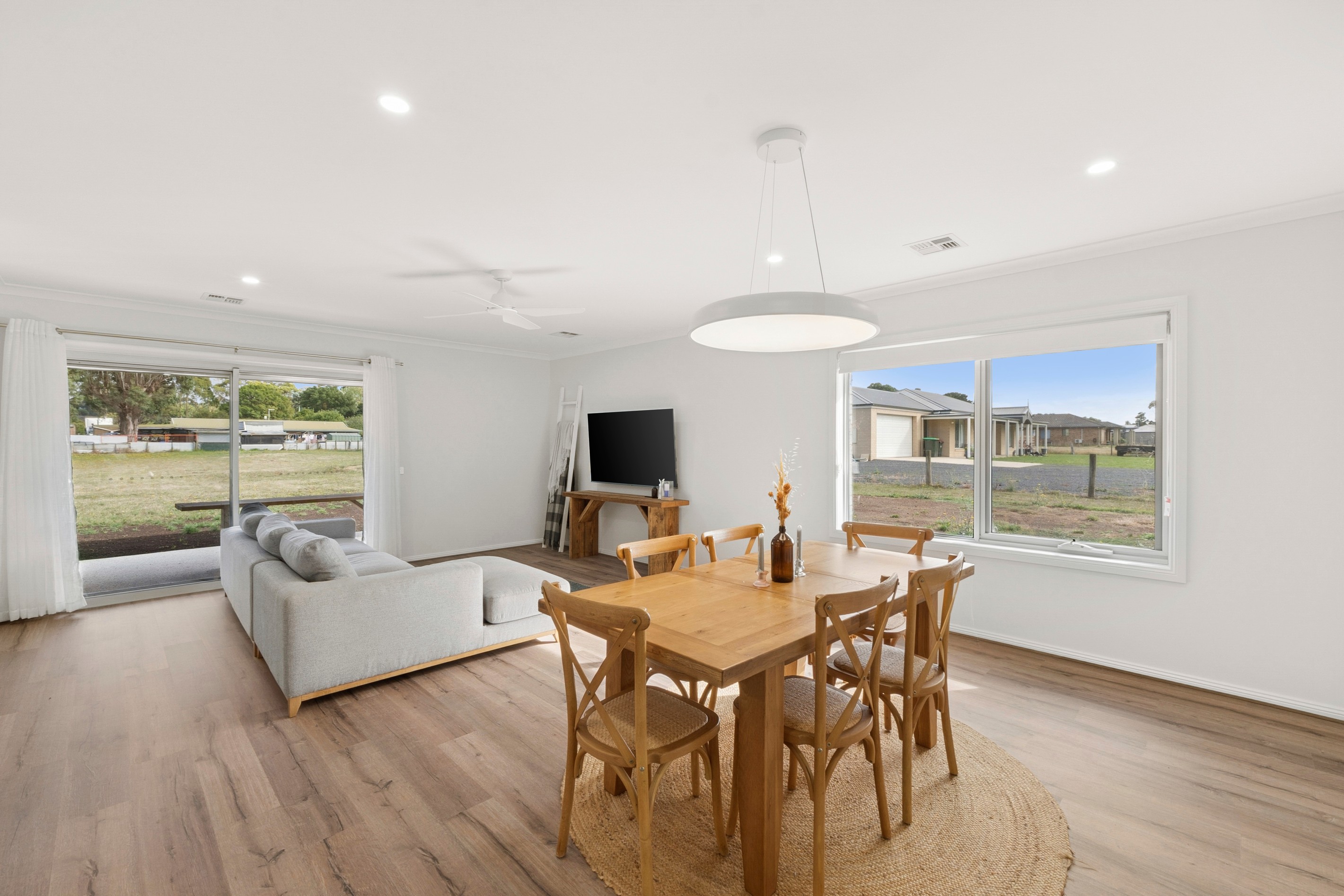 44 Mills Road, Cobden, VIC 3266