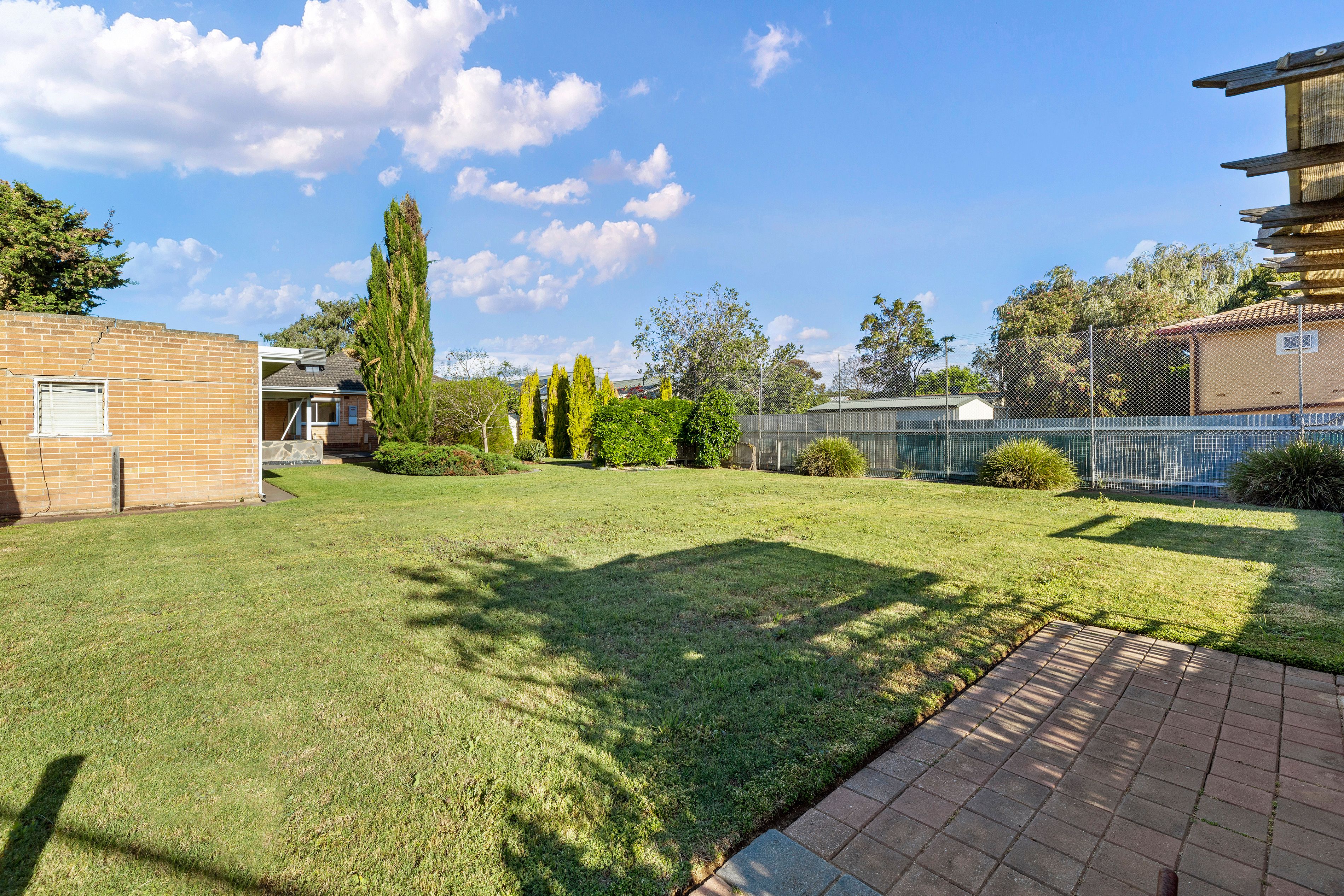 13 Eversley Avenue — photo 23 of 26