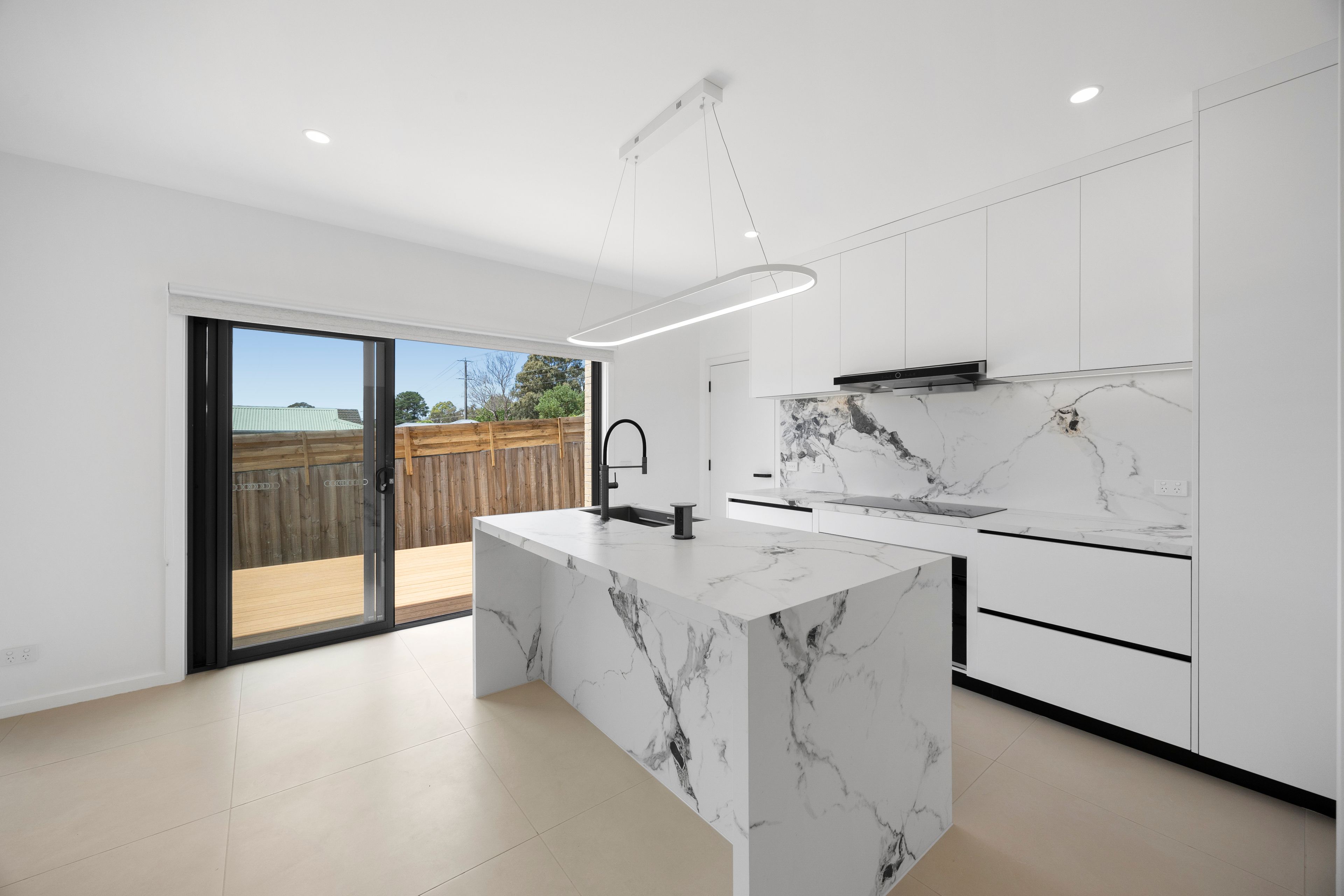 2/17 Glen Dhu Road — photo 3 of 16