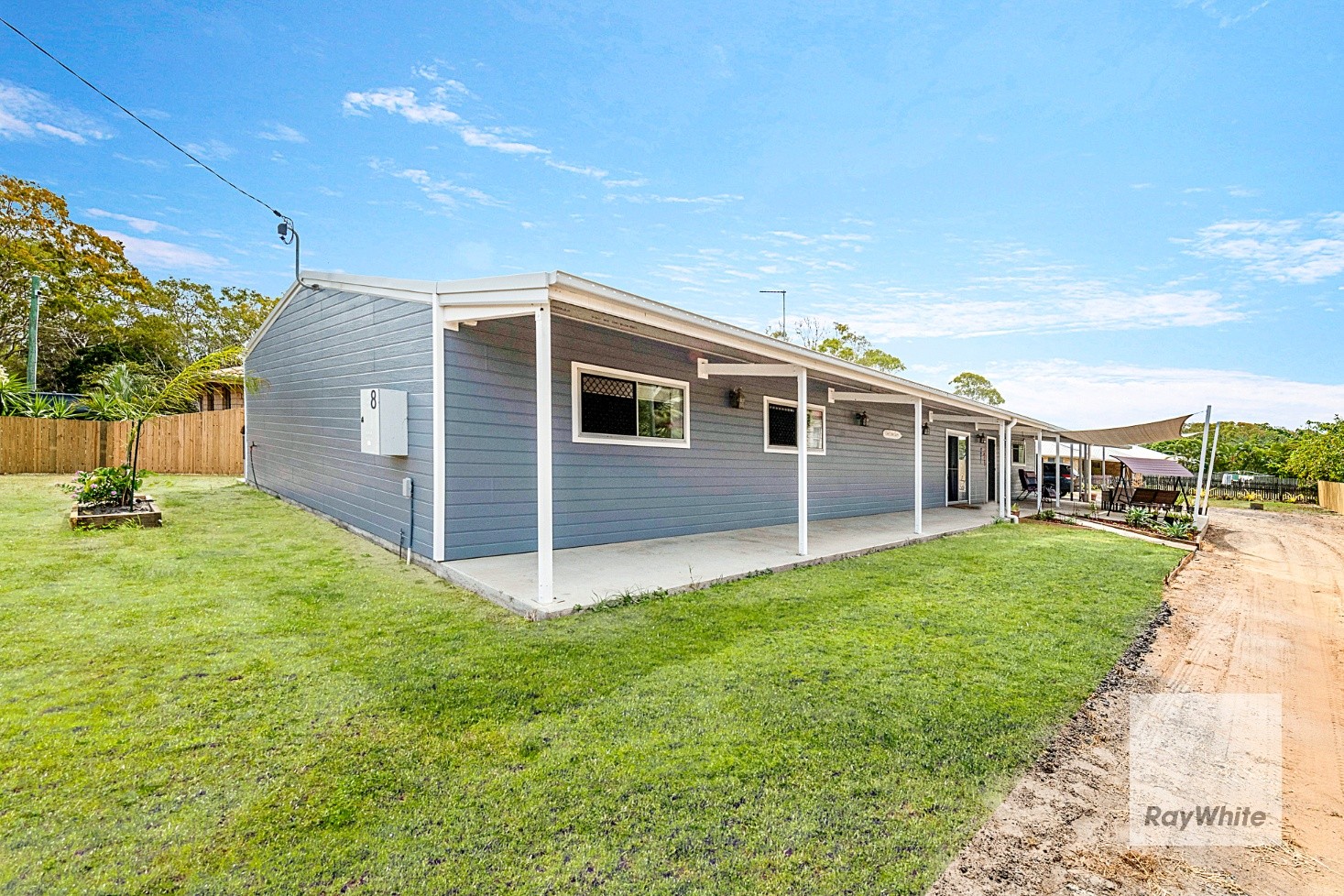 8 Ohlaf Street, Moore Park Beach, QLD 4670