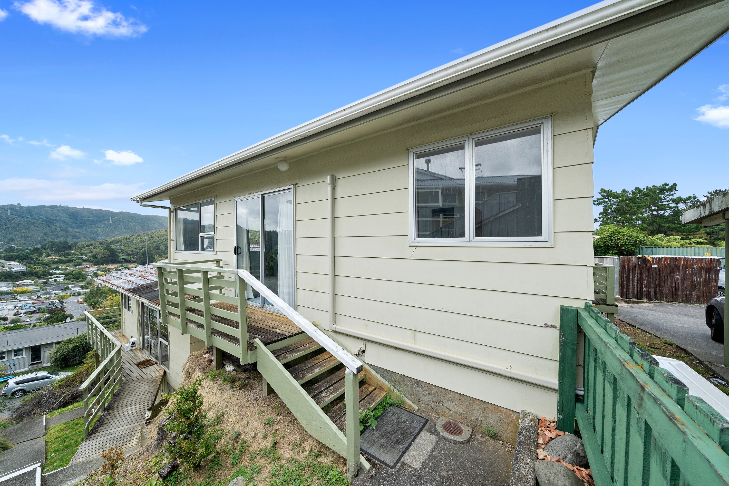 15A Gribble Grove, Stokes Valley, Lower Hutt City