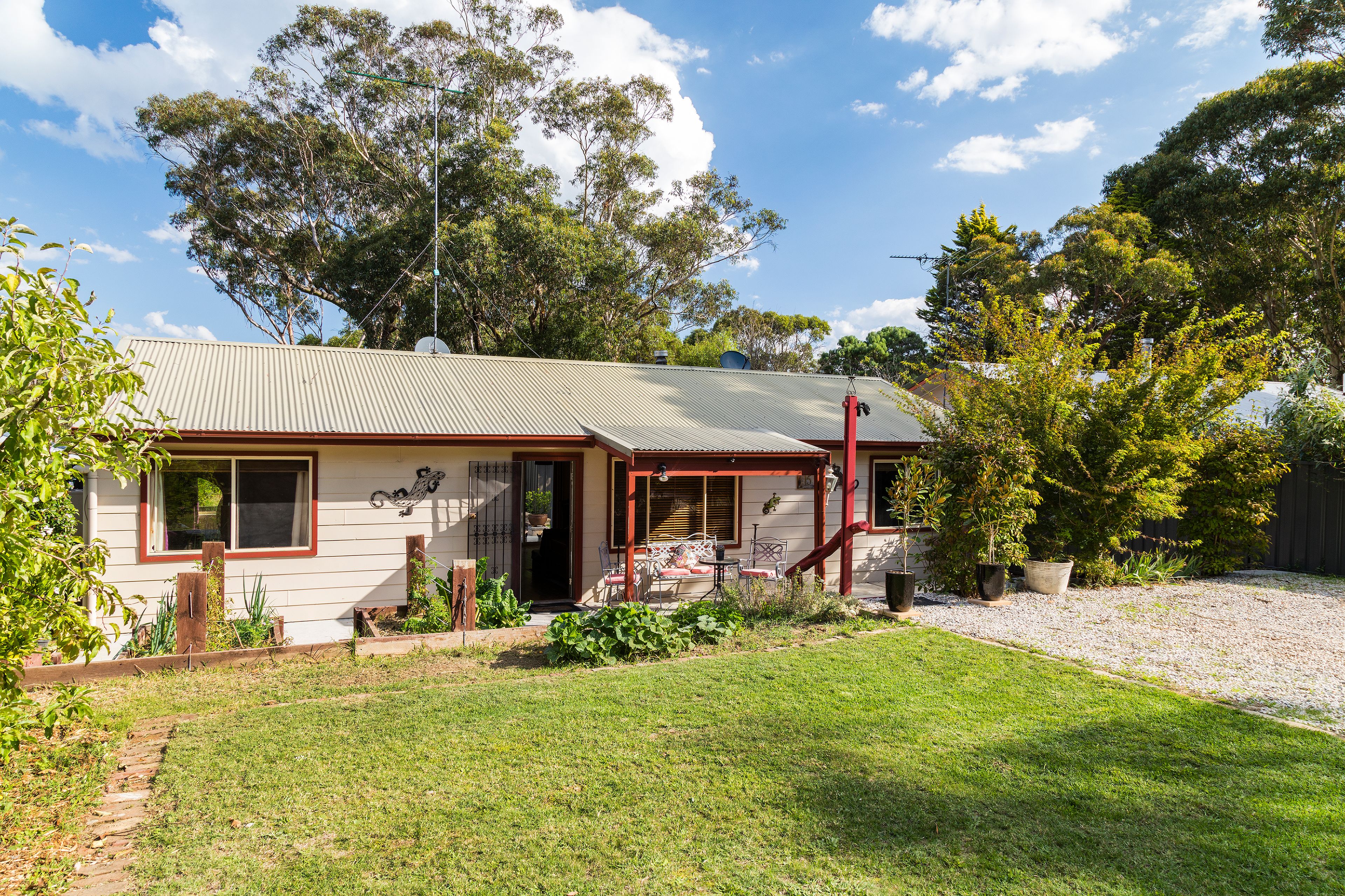 15 Great Western Highway