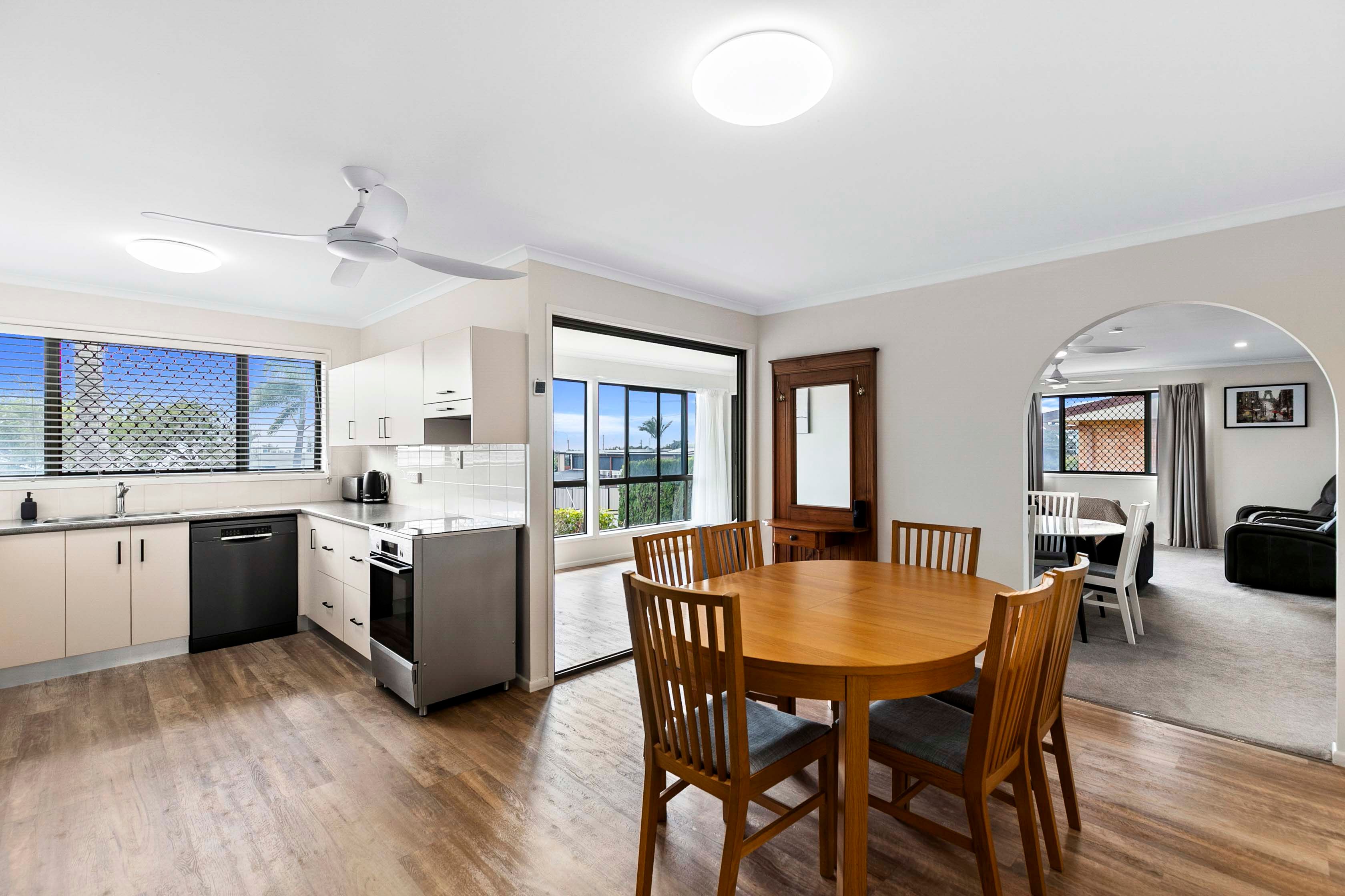 41 Birrabeen Avenue — photo 11 of 30