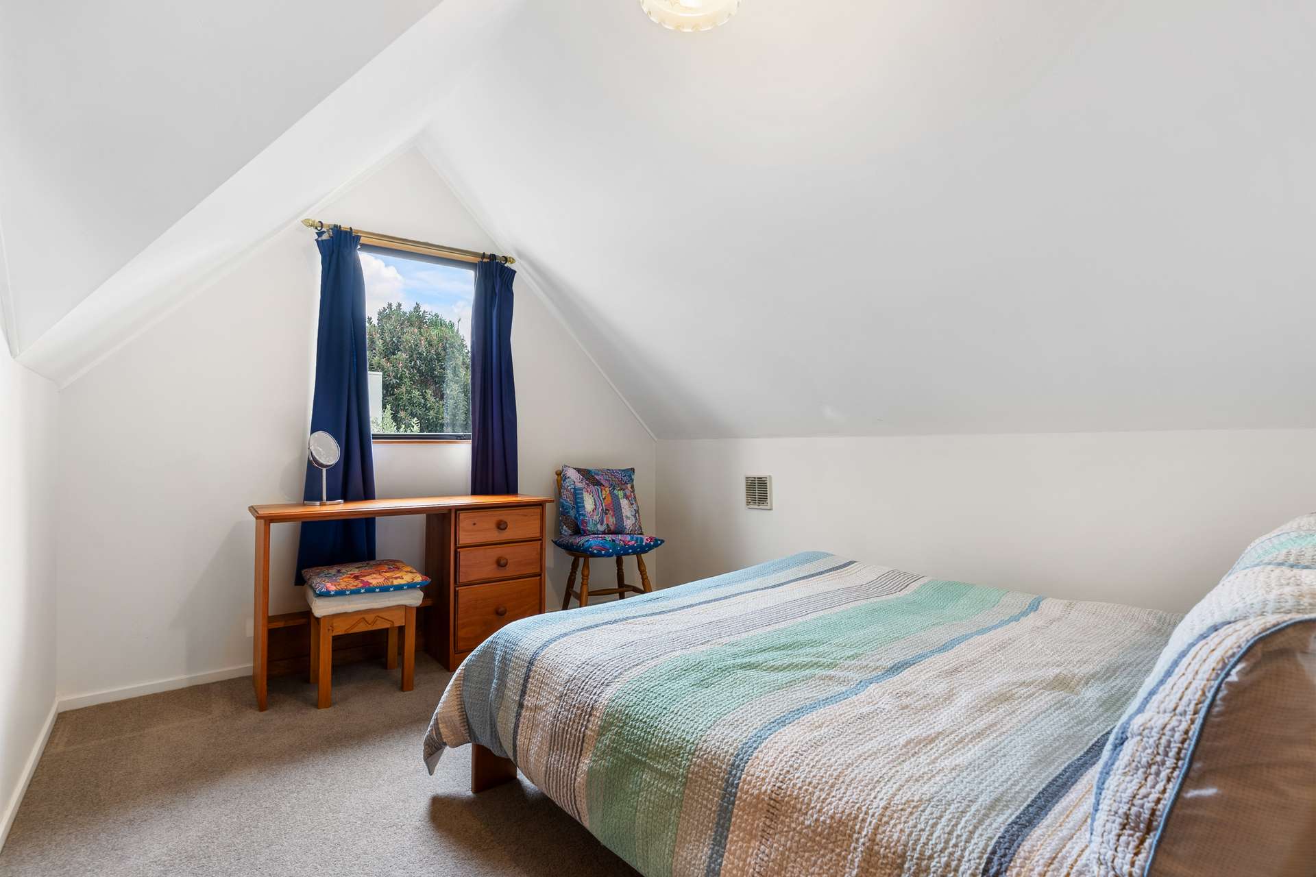 2/120 Riddell Road photo 12