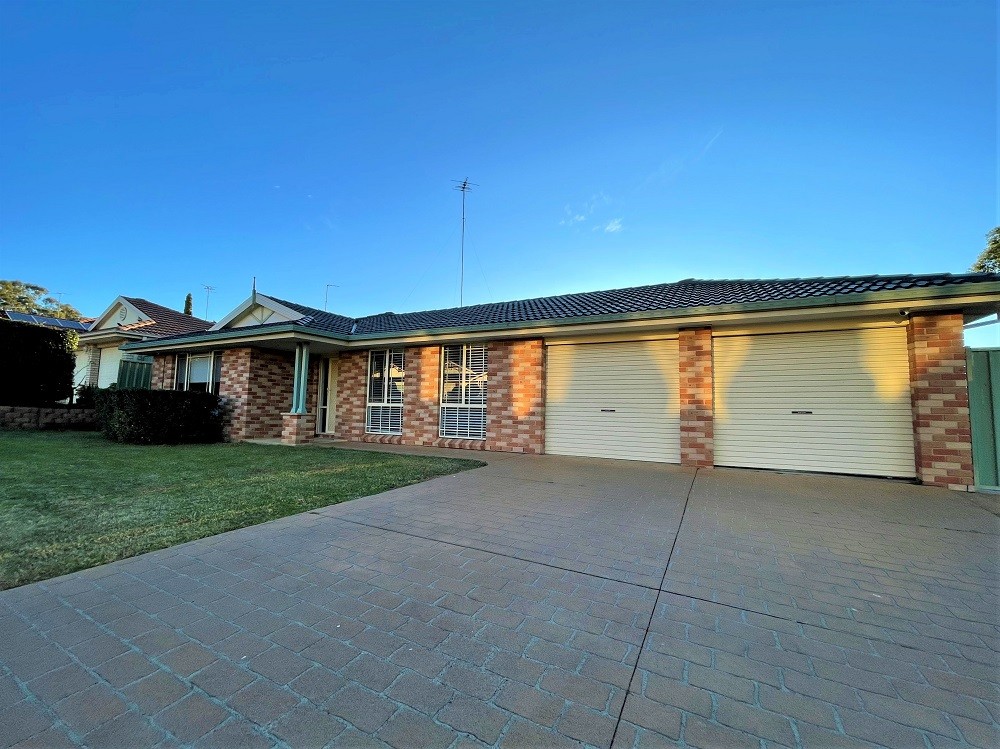 5 Thornbill Crescent, Glenmore Park, NSW 2745