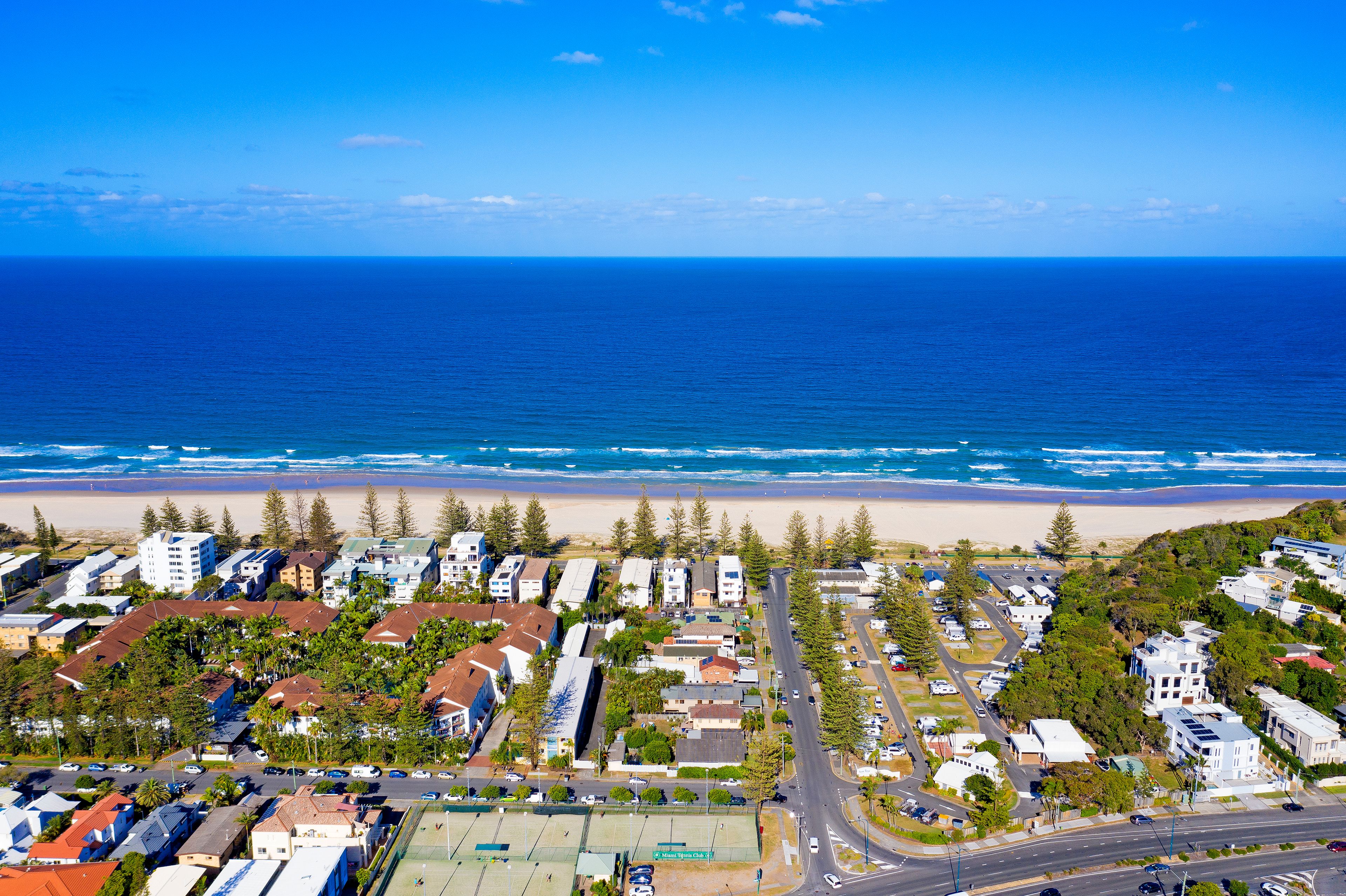 23 Hythe Street, Miami QLD 4220