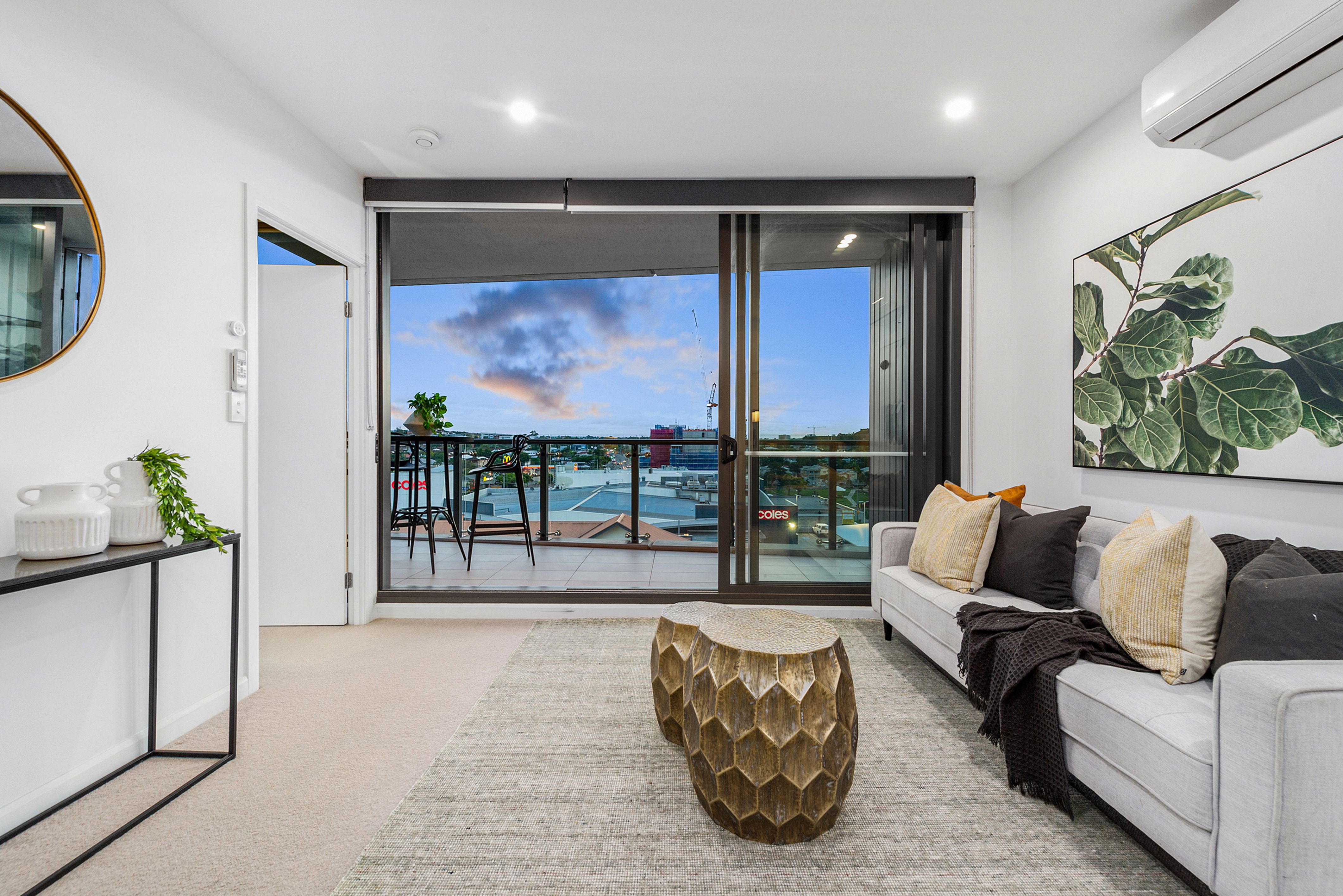 30508/300 Old Cleveland Road, Coorparoo, QLD 4151
