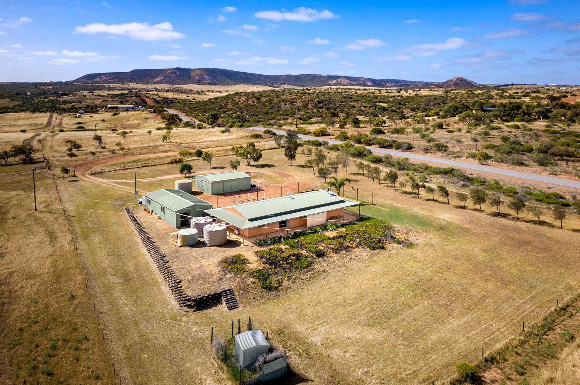 1 Dixon Place, White Peak WA 6532