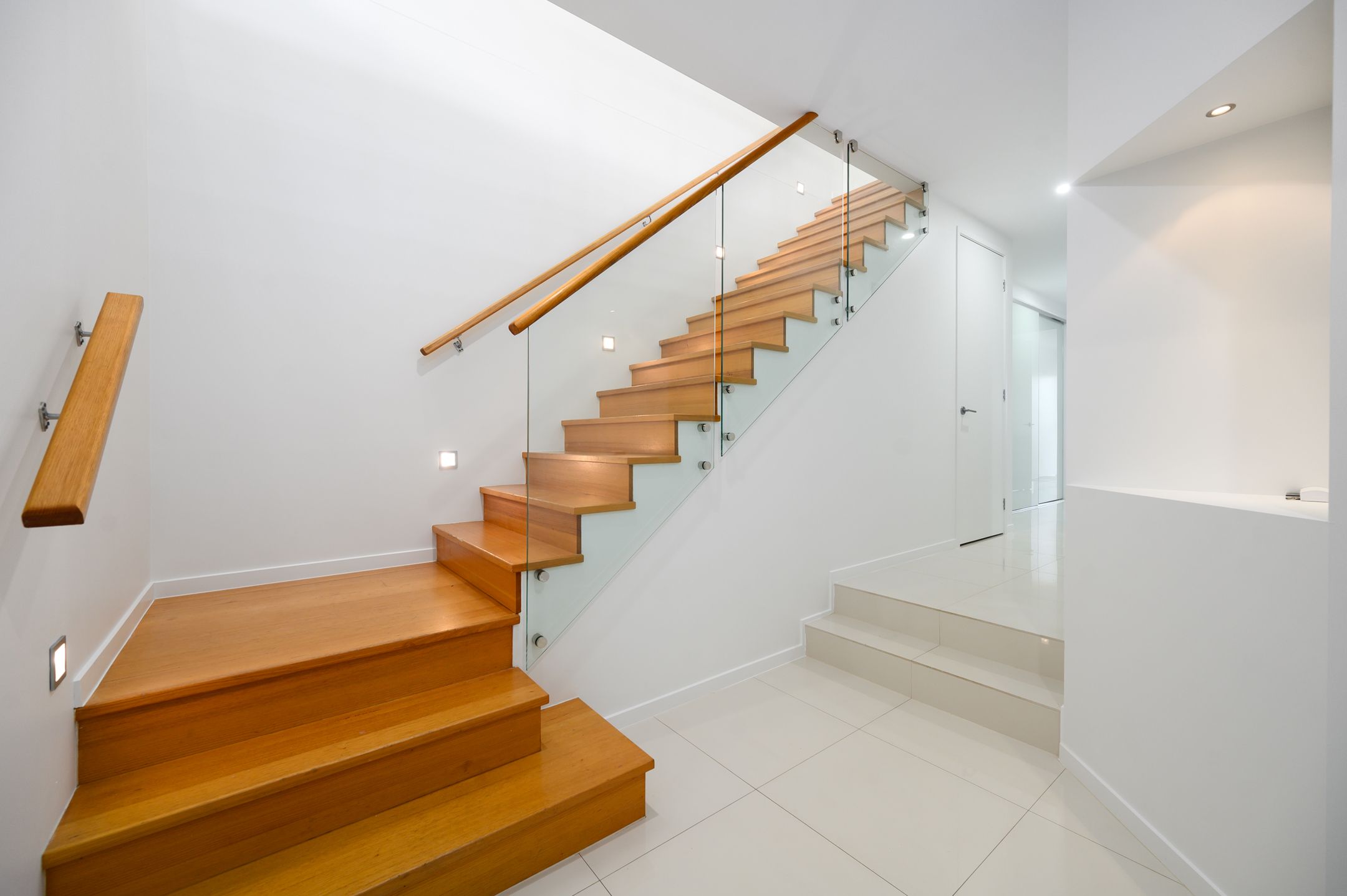 52B Milton Avenue, Paradise Point, QLD 4216