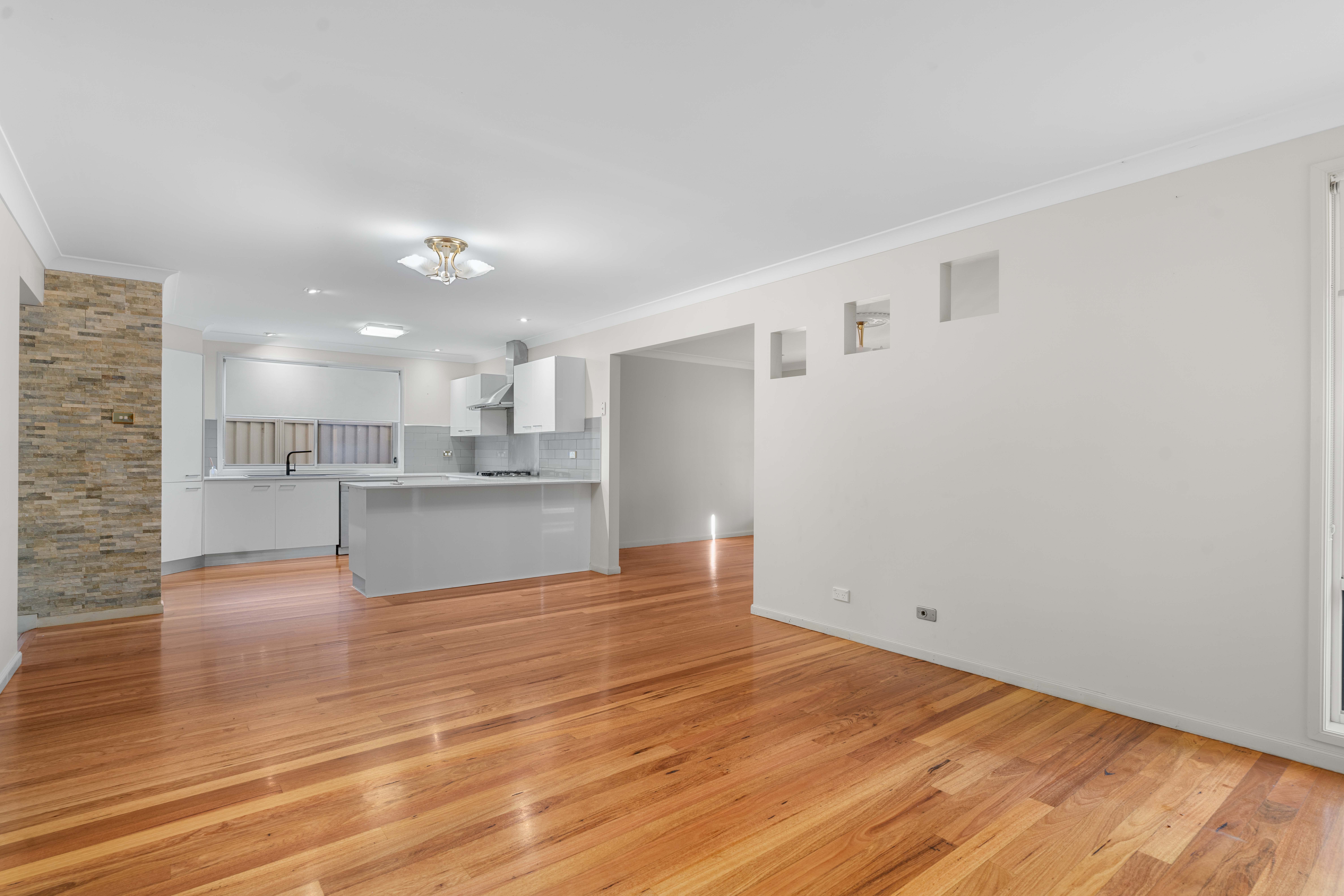 35 Emerald Drive — photo 4 of 30
