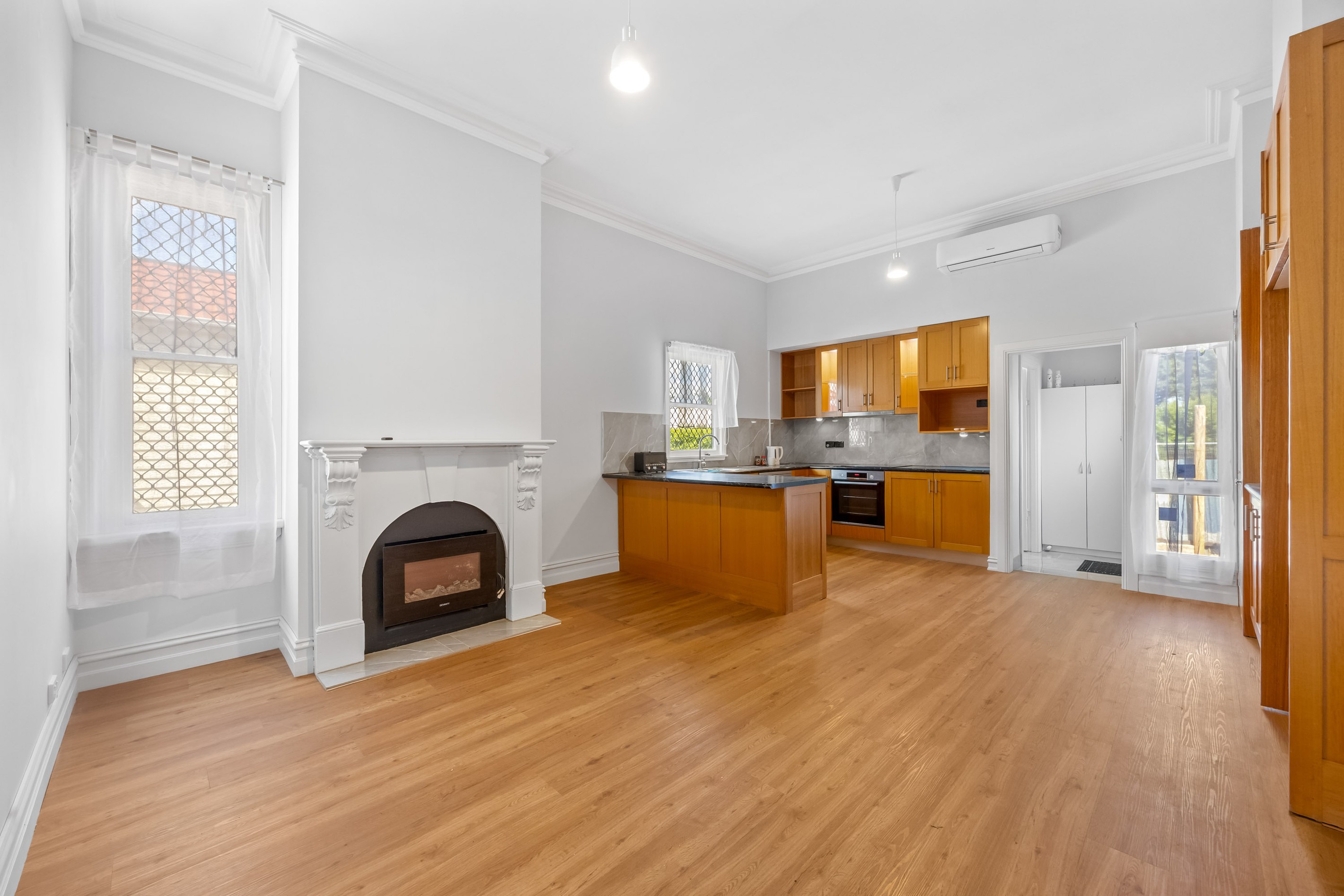 401 Doveton Street North, Soldiers Hill, VIC 3350