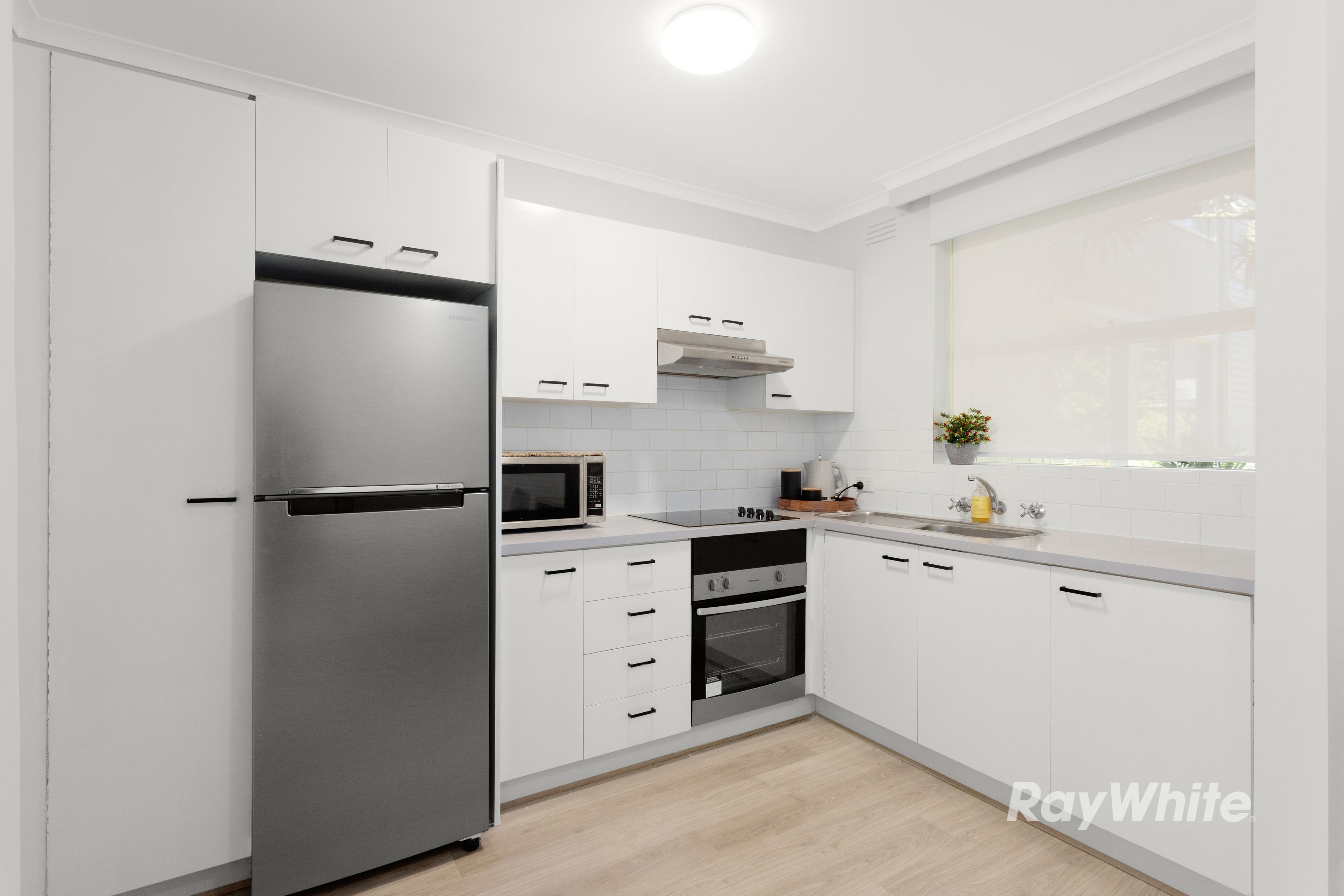 1/1150 Dandenong Road — photo 4 of 8
