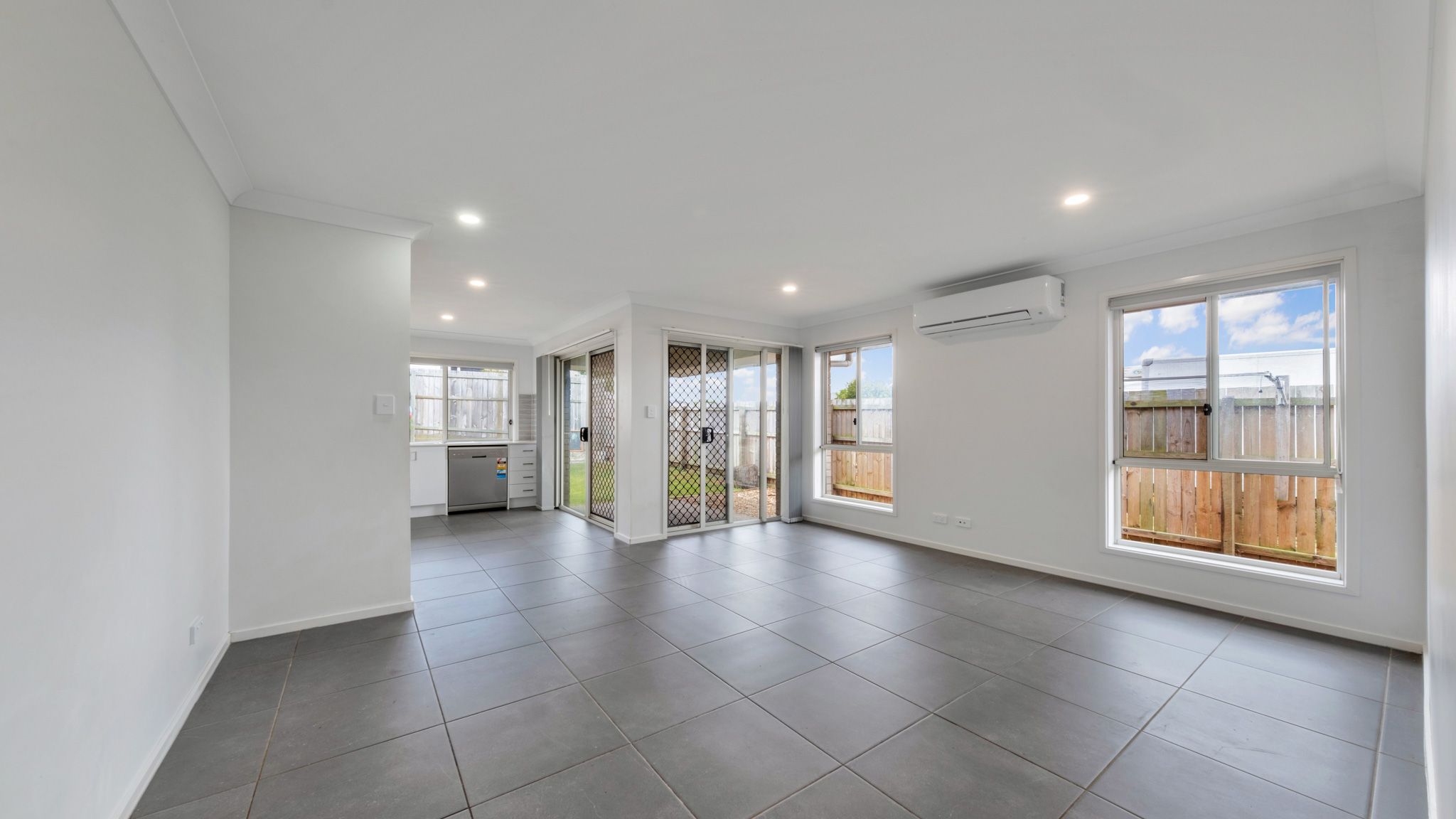 1/50 Mount Mitchell Street, Park Ridge, QLD 4125