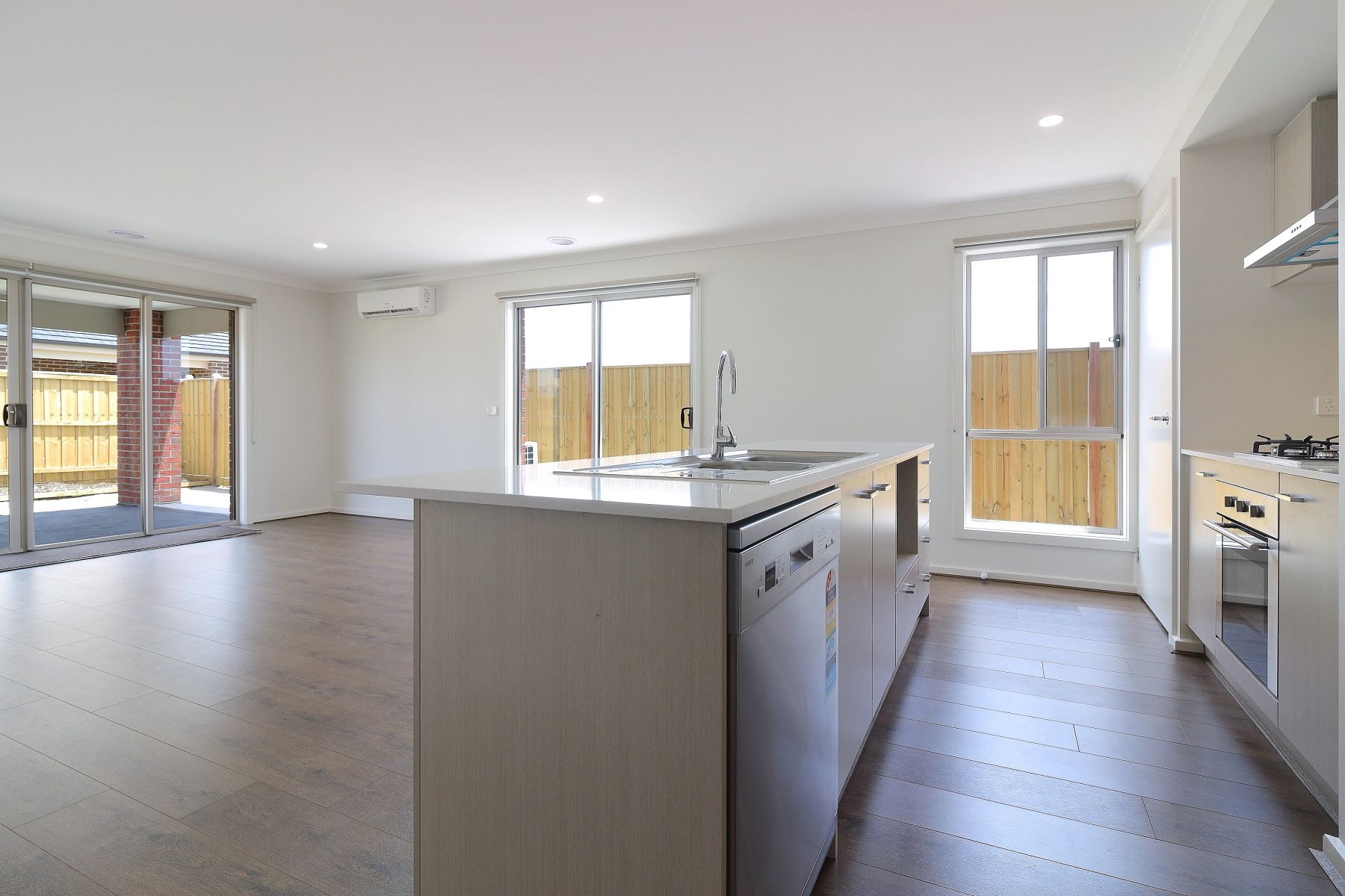 23 McNaughton Crescent, Berwick, VIC 3806