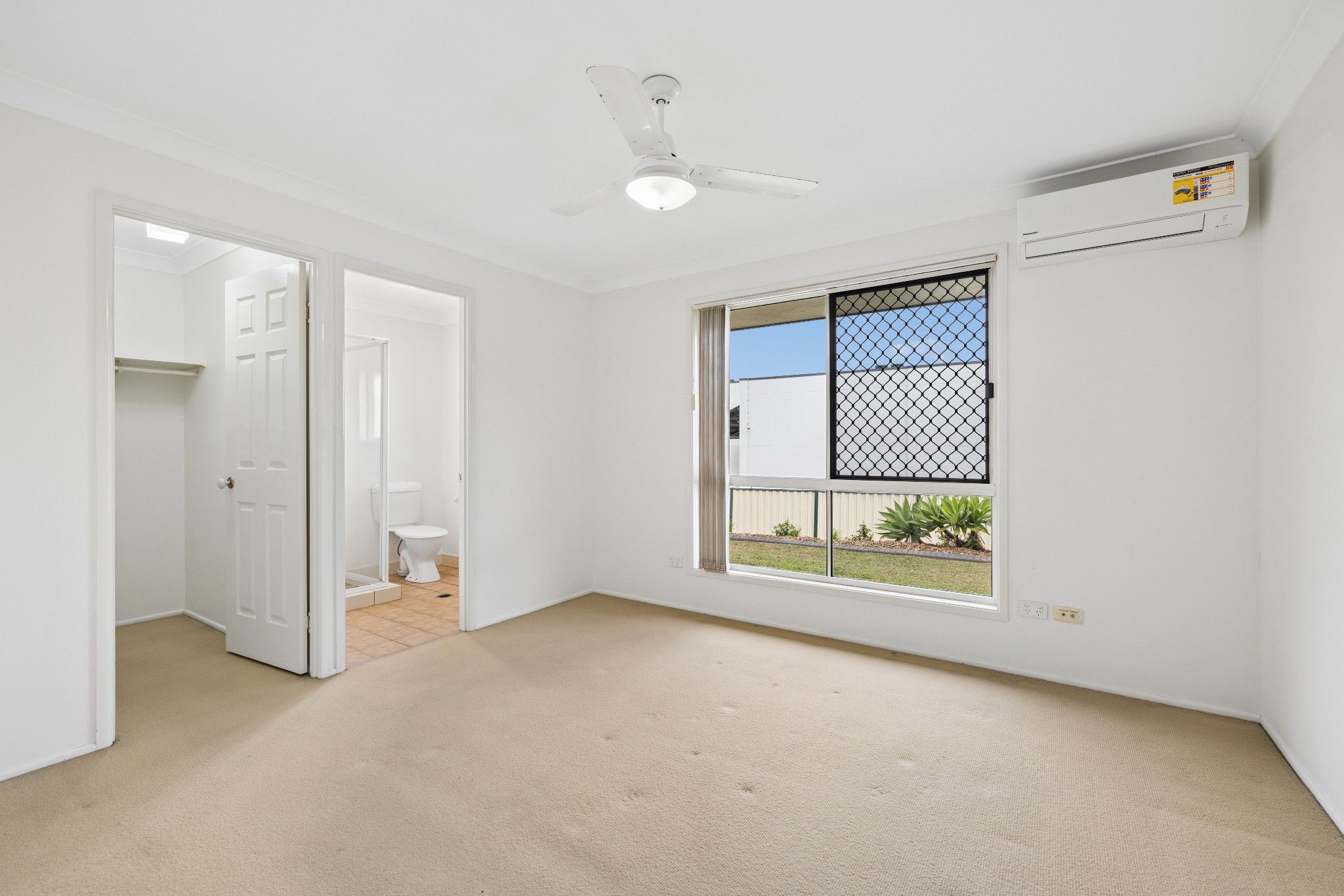 27 Calista Crescent — photo 10 of 19