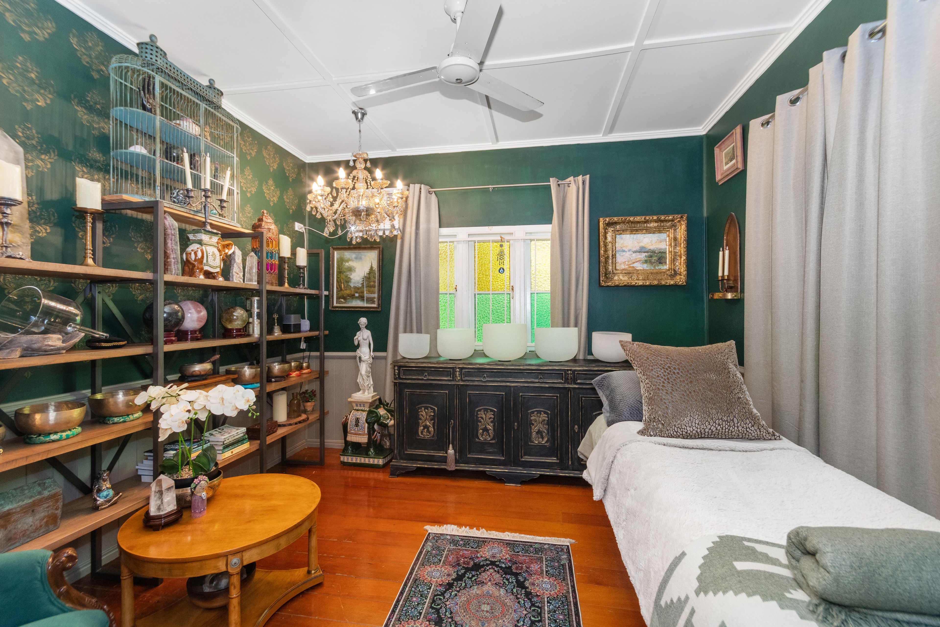 10 Cowley Street, West End, QLD 4810