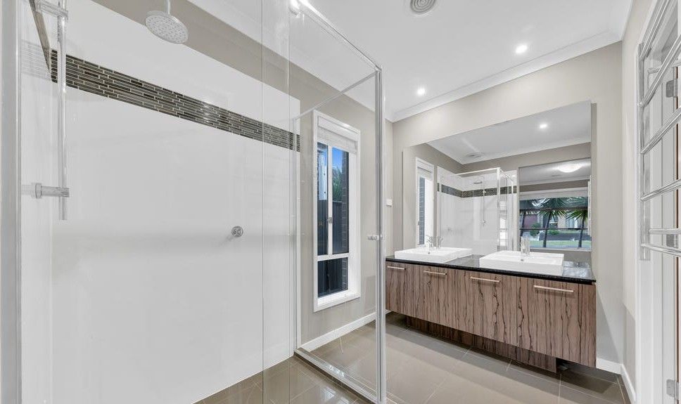 17 Ventasso Street — photo 7 of 14