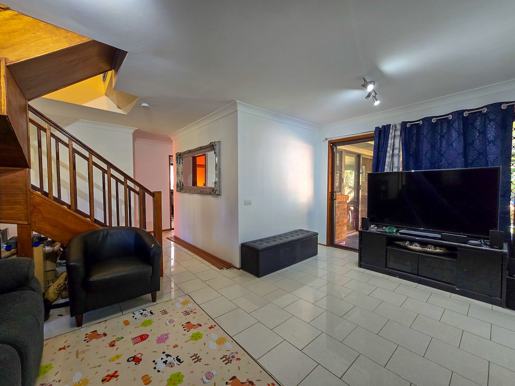 35 Edinburgh Crescent, St Andrews, NSW 2566