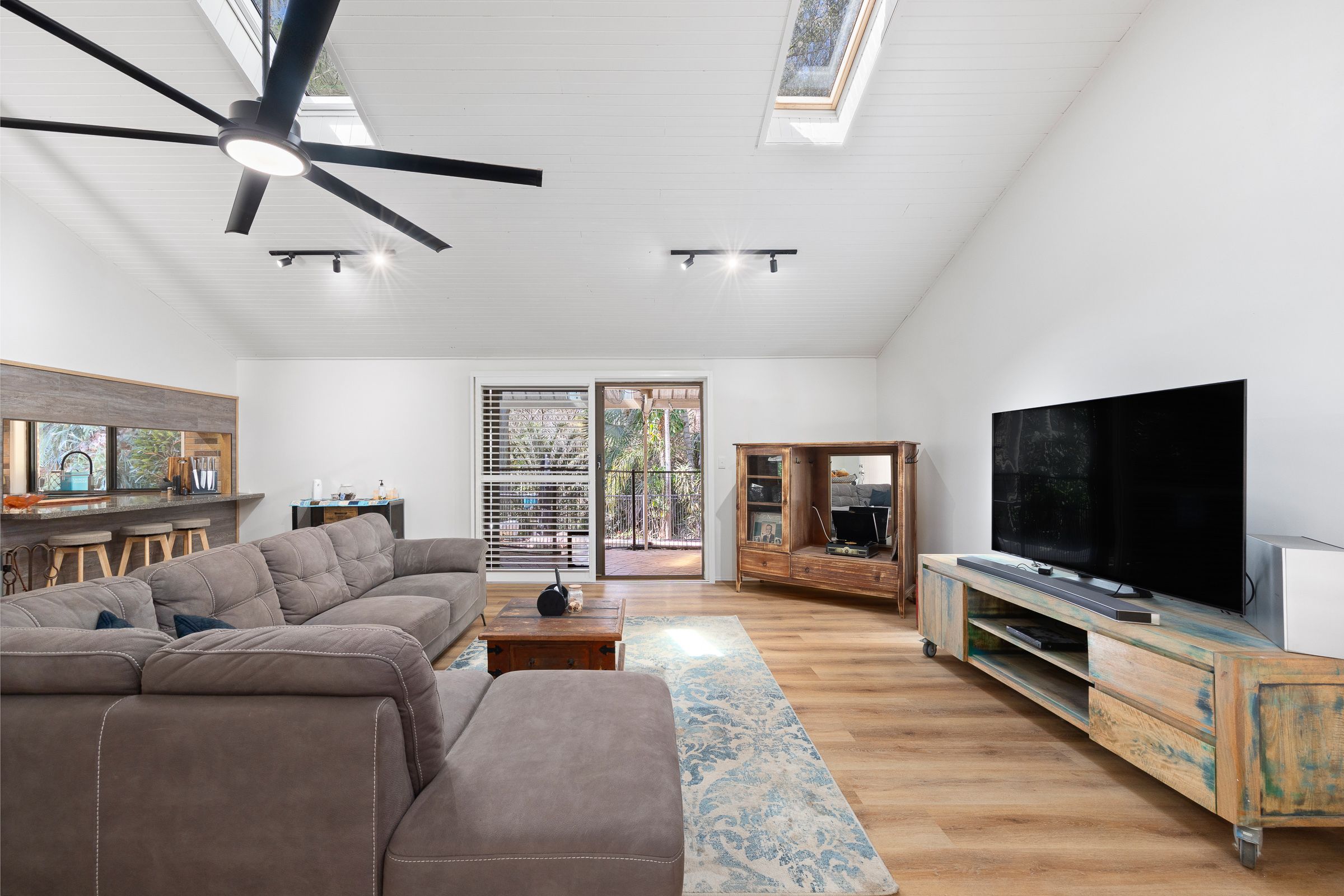10 Islandview Street — photo 15 of 30