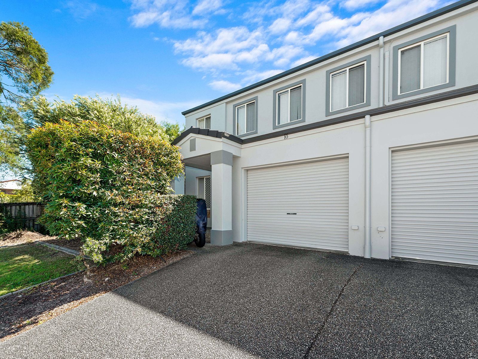 10 Chapman Place, Oxley QLD 4075