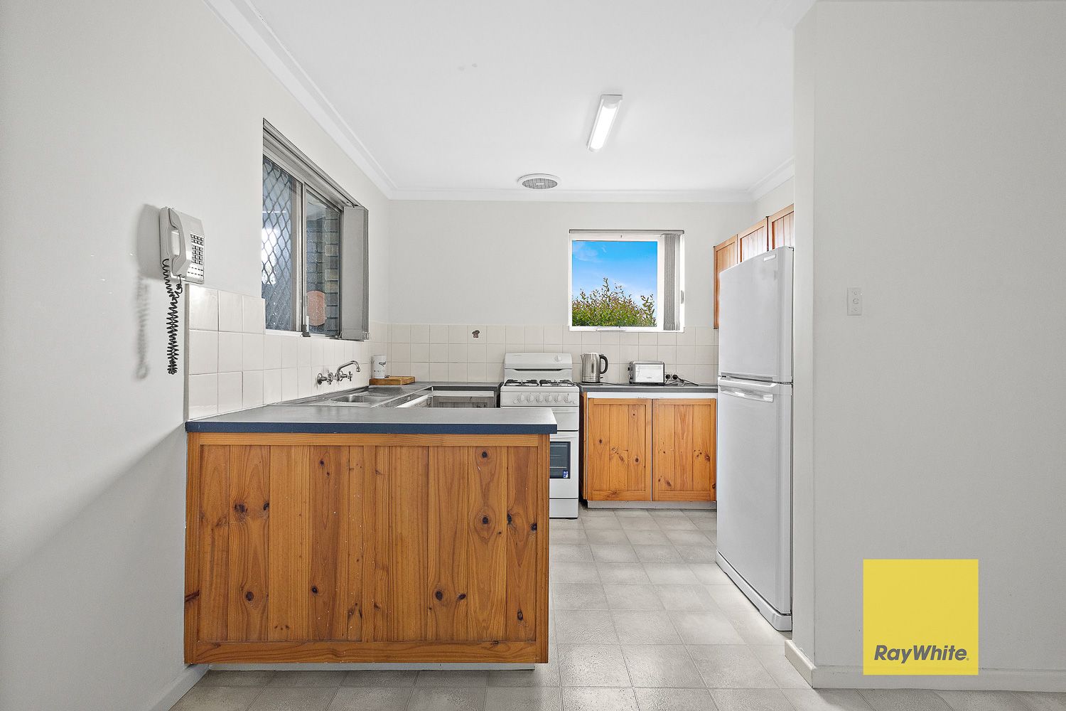 25 Montrose Avenue — photo 10 of 30