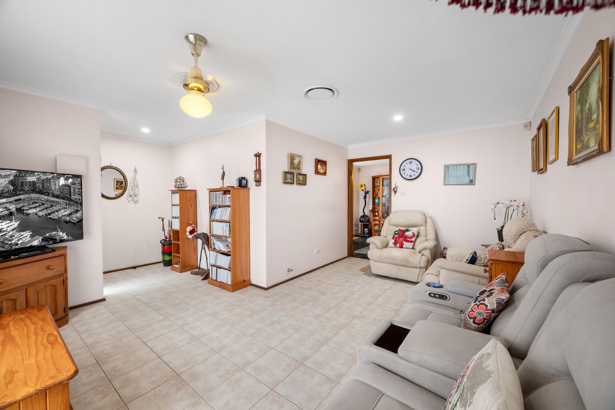 38 Karrabul Road, St Helens Park, NSW 2560