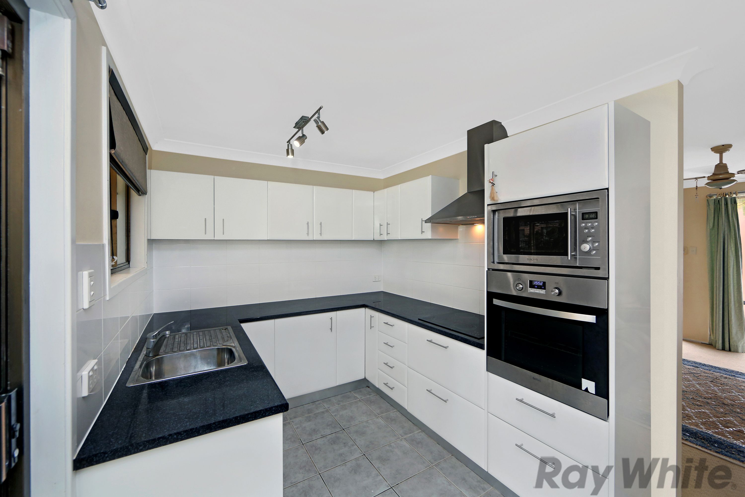 9 Allambee Crescent, Blue Haven, NSW 2262