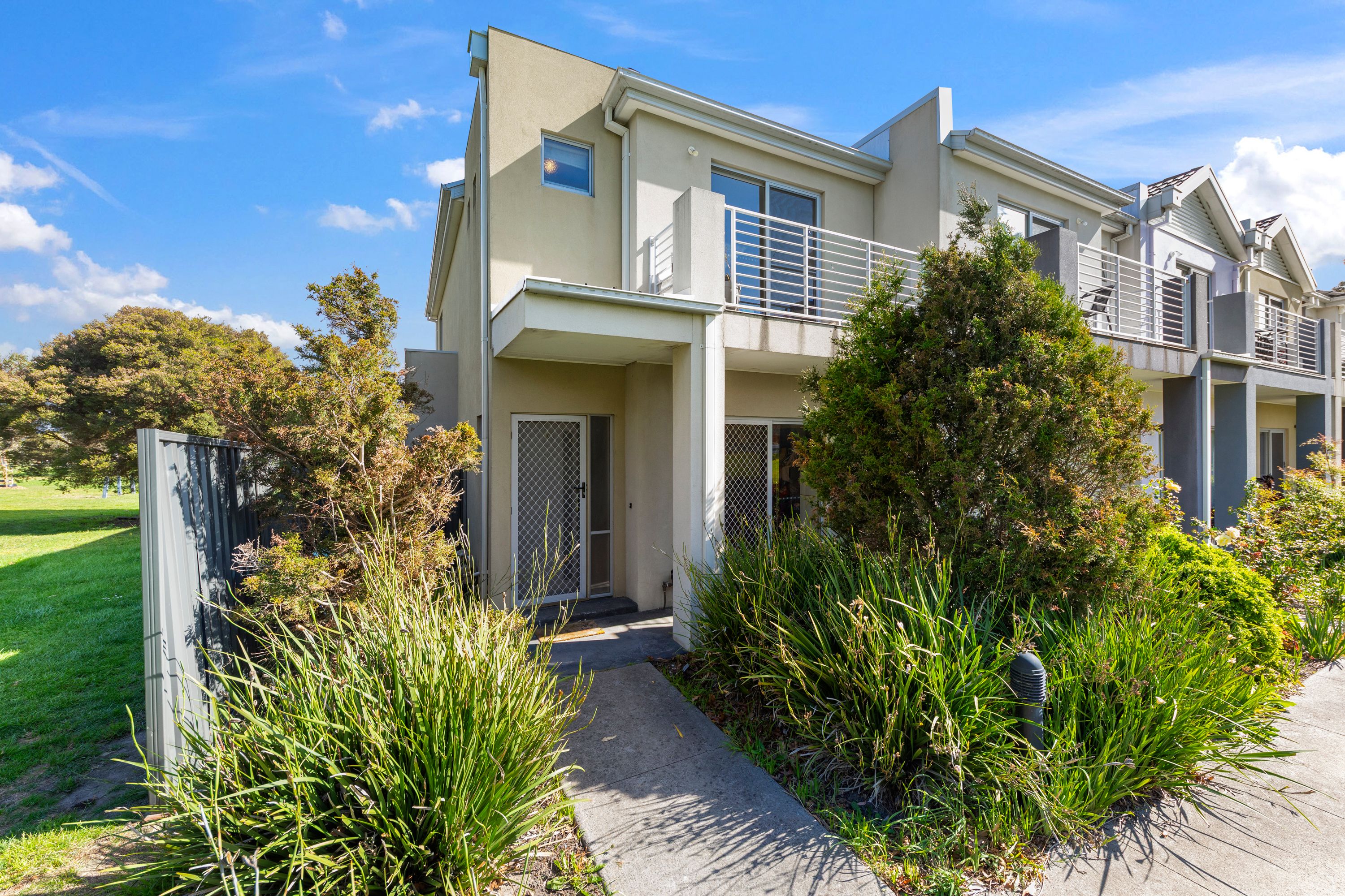 4/11 Howqua Place, Pakenham, VIC 3810