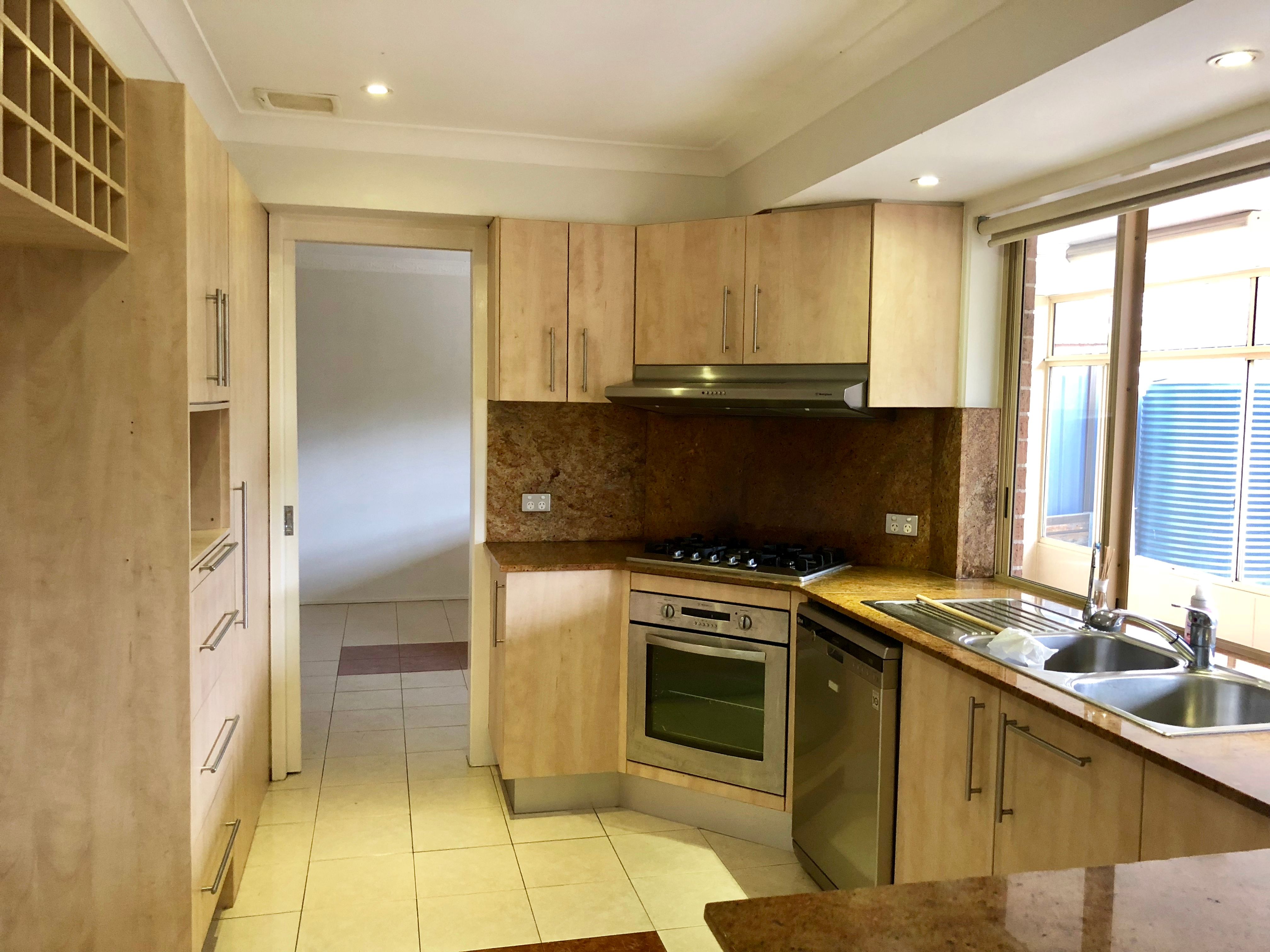 15 Dixon Street, Abbotsbury, NSW 2176