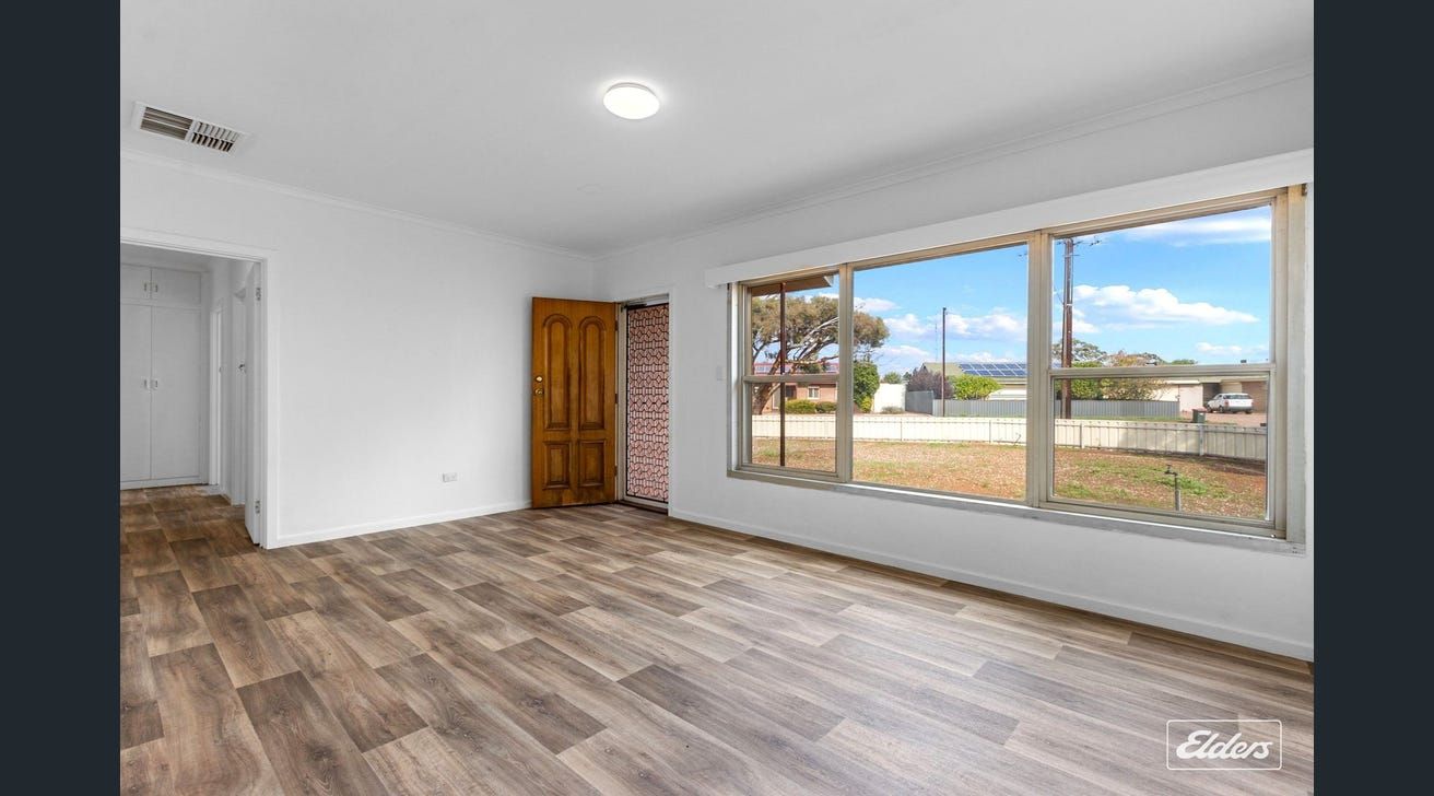 6 Flinders Avenue, Whyalla Stuart, SA 5608