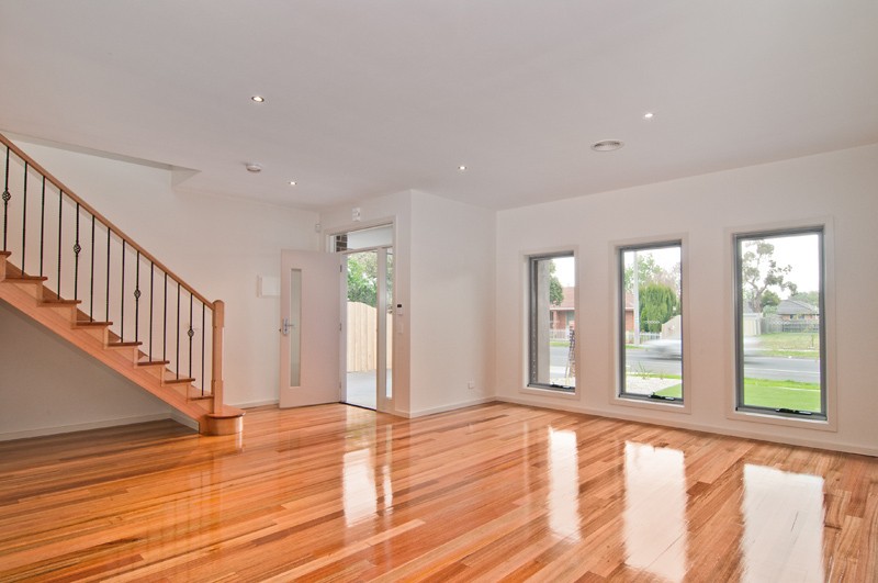 1/221 Civic Parade, Altona, VIC 3018