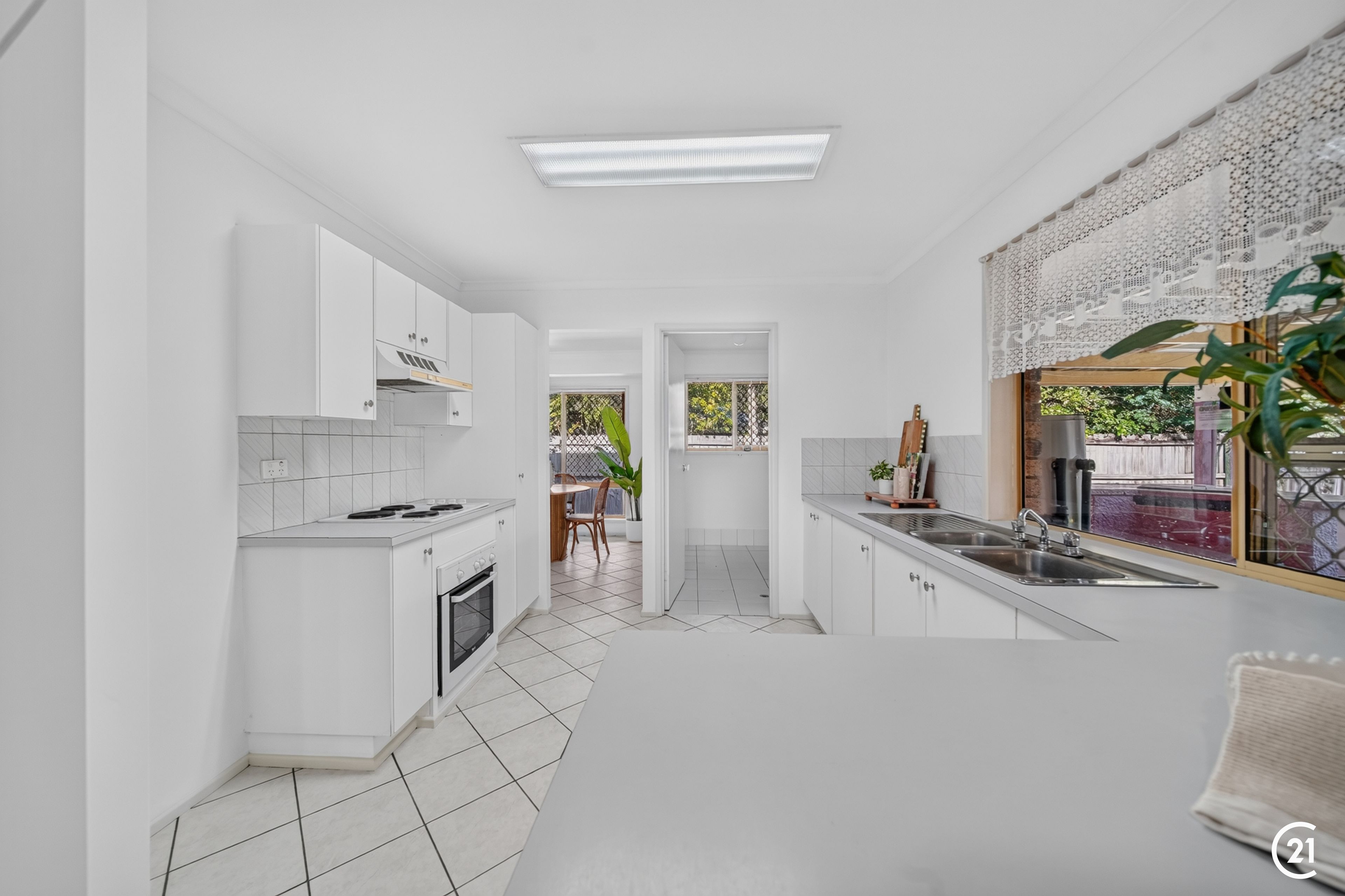 9 Carnation Street — photo 6 of 16