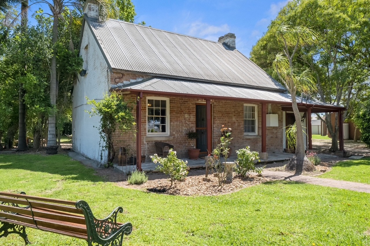 211 and 211A Hawkesbury Valley Way, Clarendon, NSW 2756
