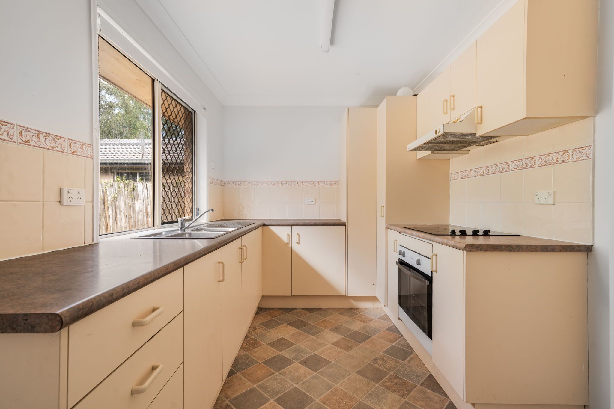 23 Lake Amaroo Court, Logan Reserve, QLD 4133