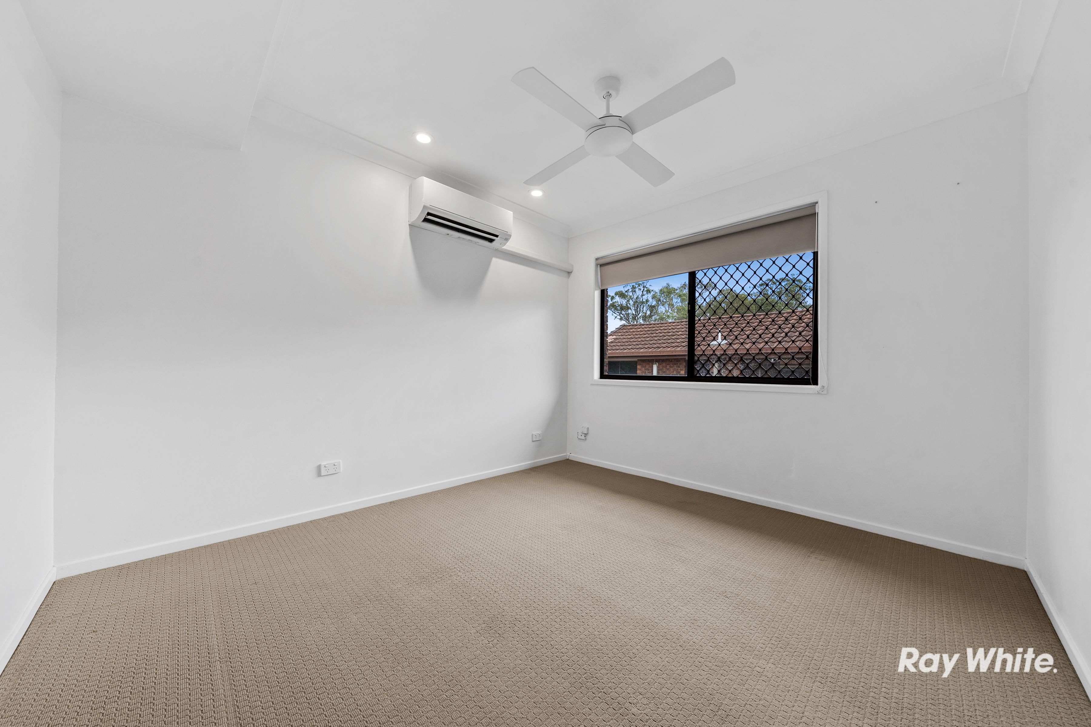 38/93 Barbaralla Drive — photo 7 of 15