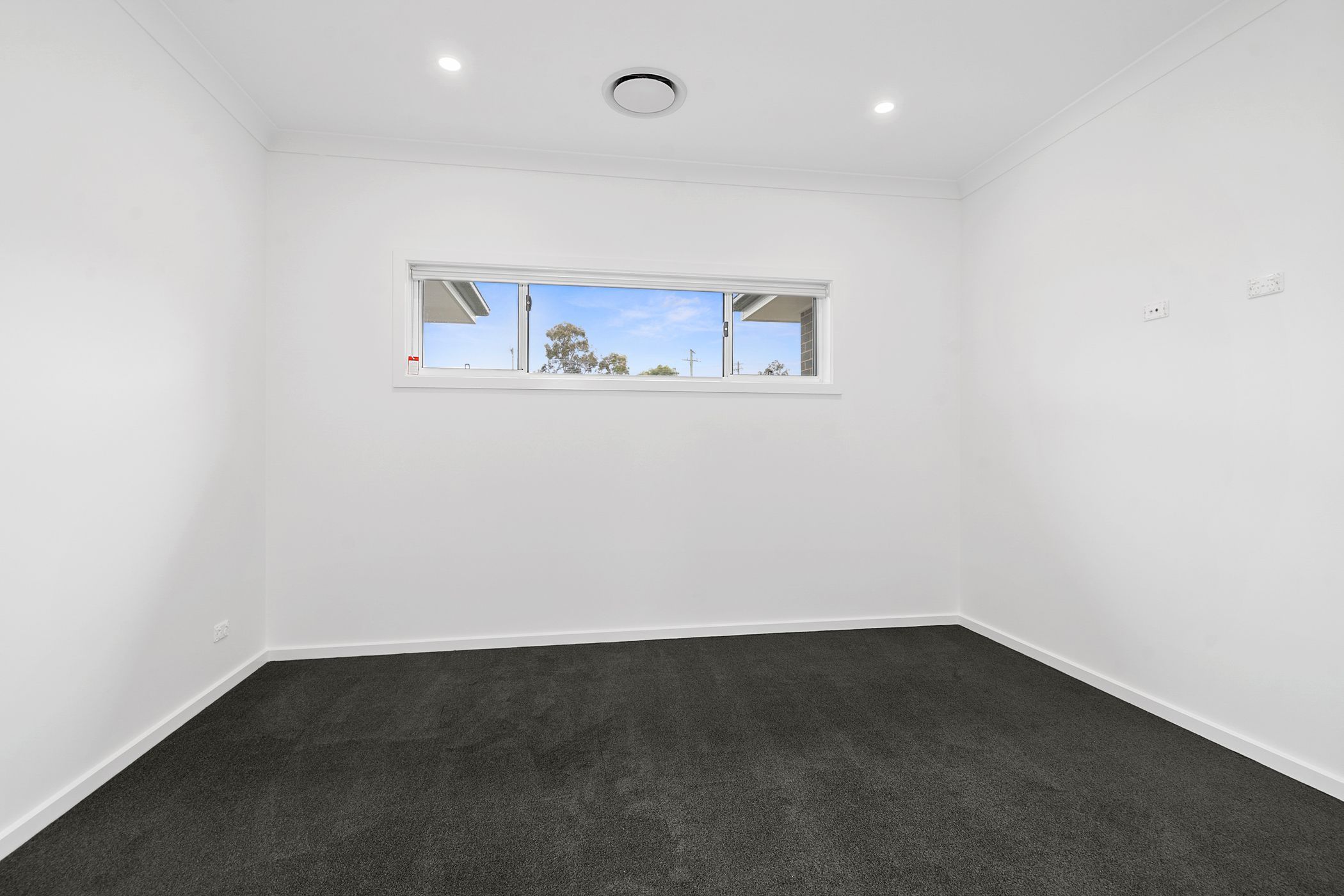 28 Morris Place — photo 6 of 10