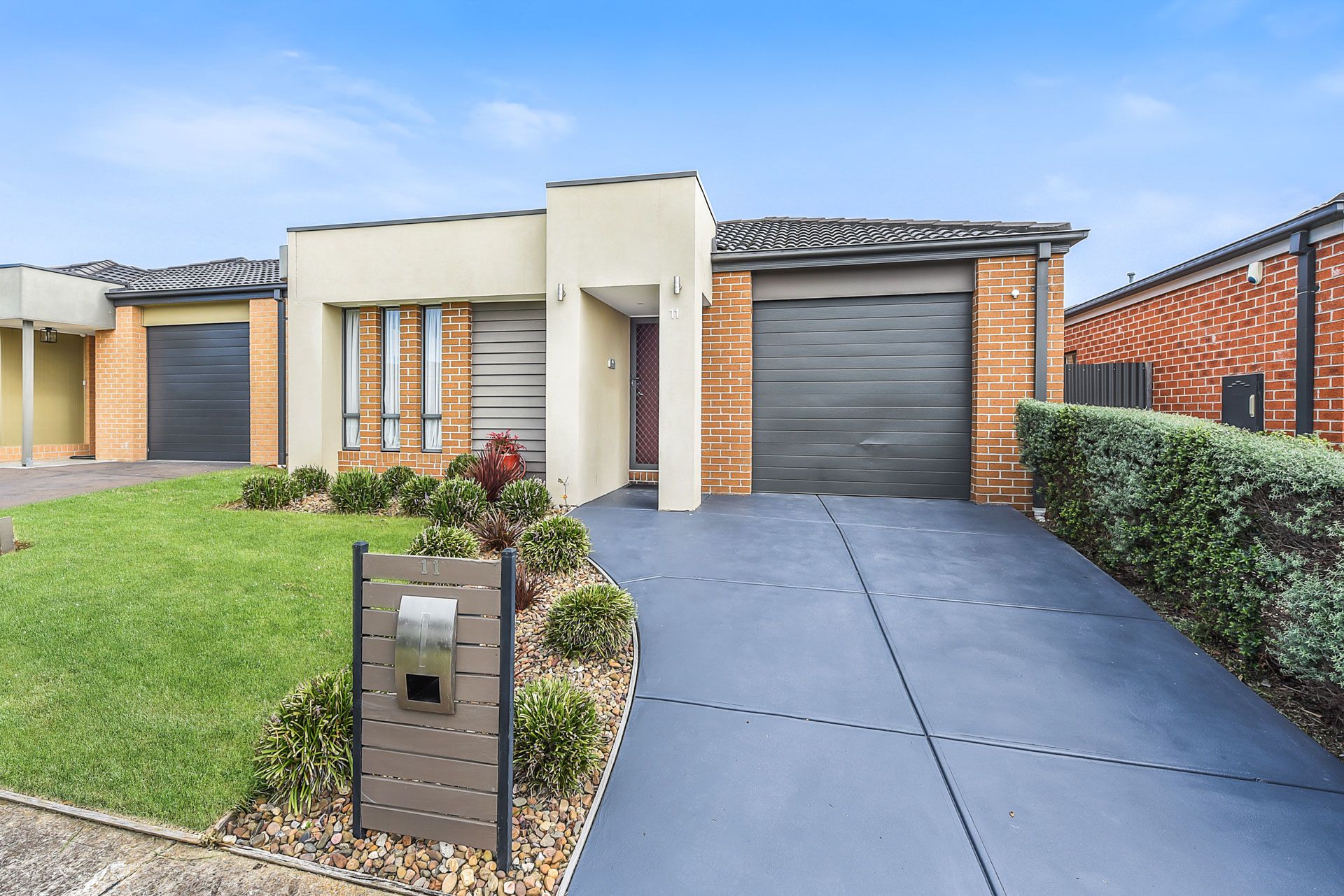 11 Abrus Circuit, Cranbourne North, VIC 3977