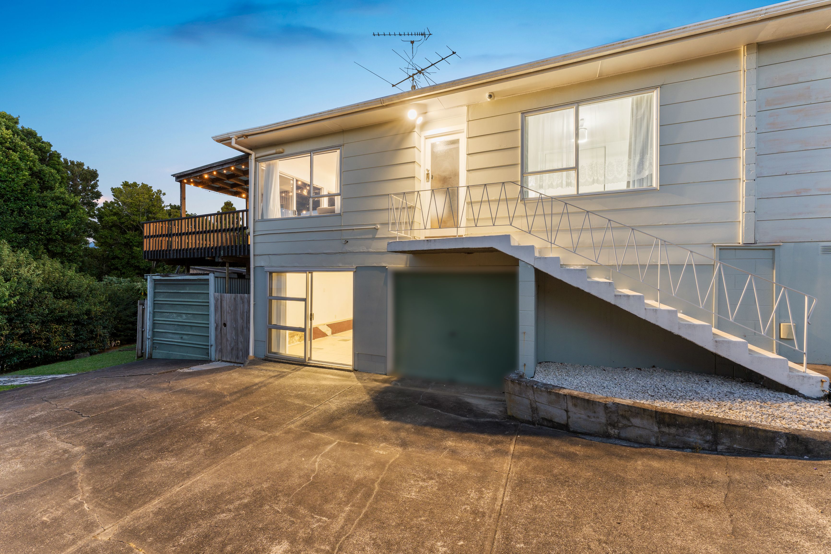 2/20 Celeste Place, Totara Vale, North Shore City