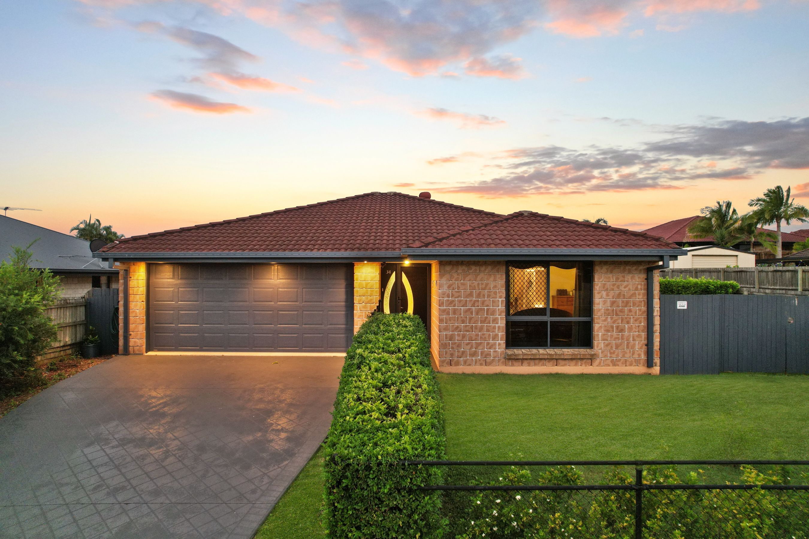 34 Lamberth Road East, Heritage Park, QLD 4118 - Sold House - Ray White ...
