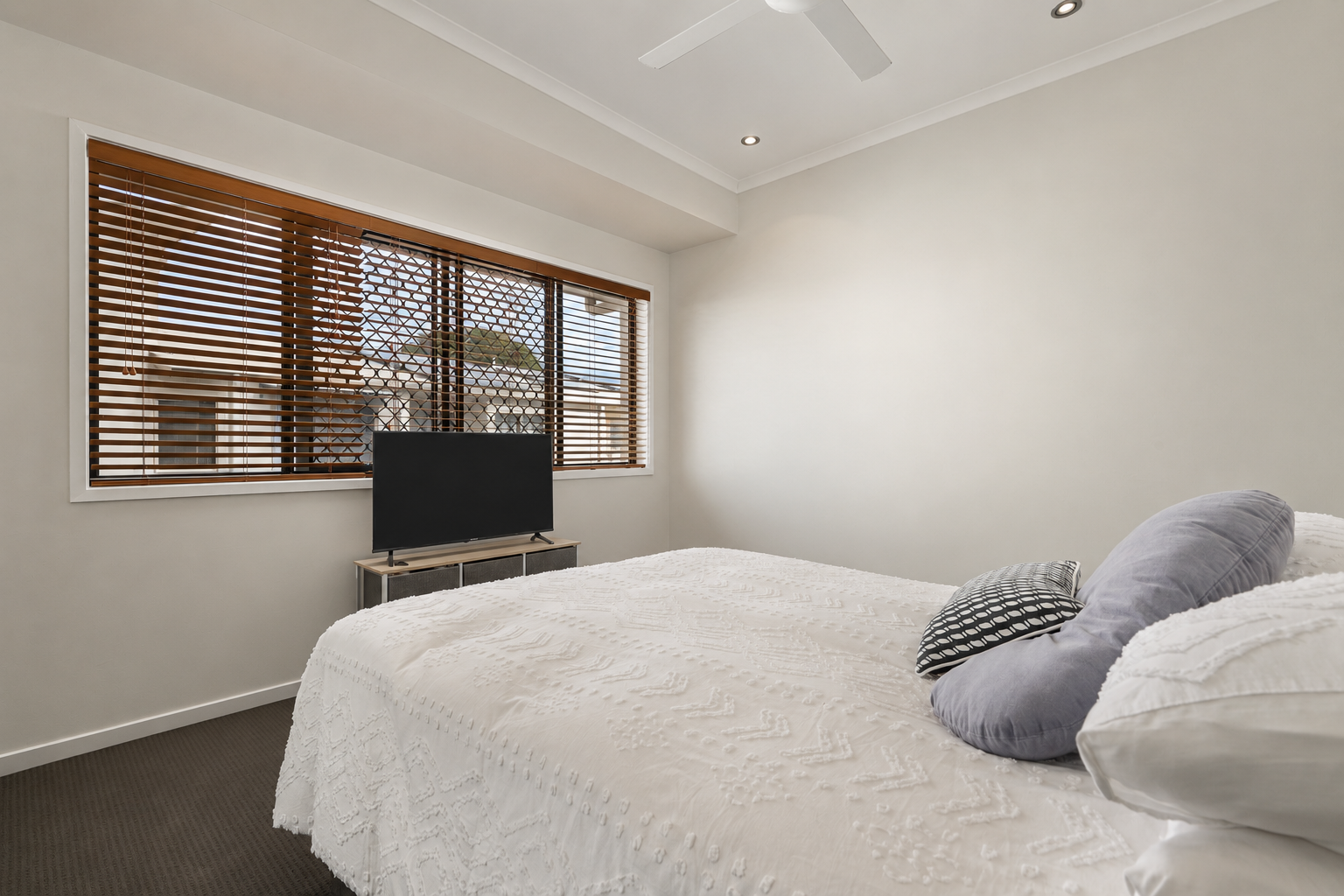 12/23-25 Tolman Court — photo 10 of 17