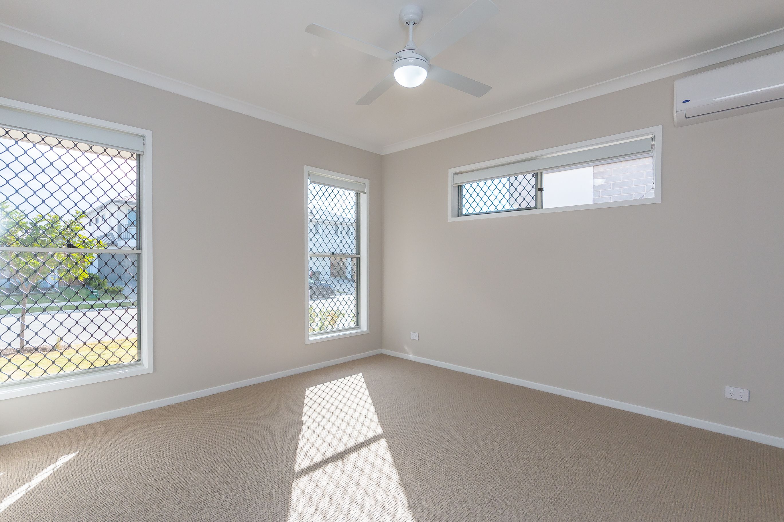 4 Compass Way, Newport, QLD 4020