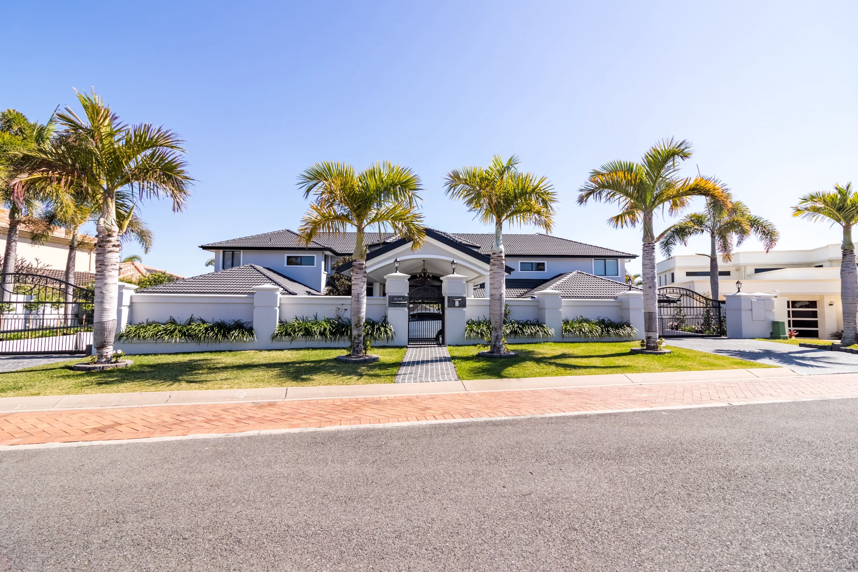 4042 The Peninsula, Sovereign Islands, QLD 4216 House for Sale Ray